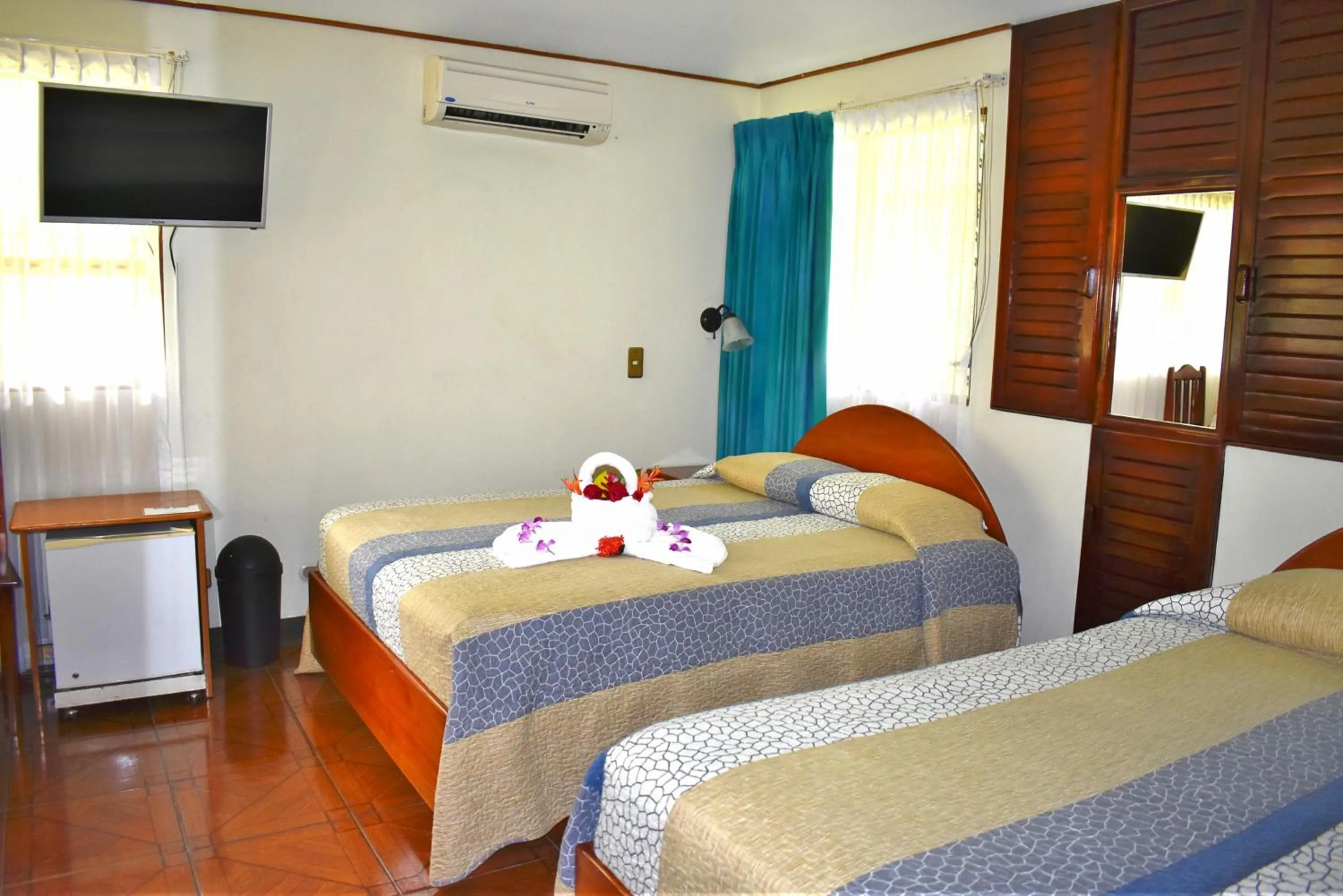 Bed in Hotel Arenal Country Inn