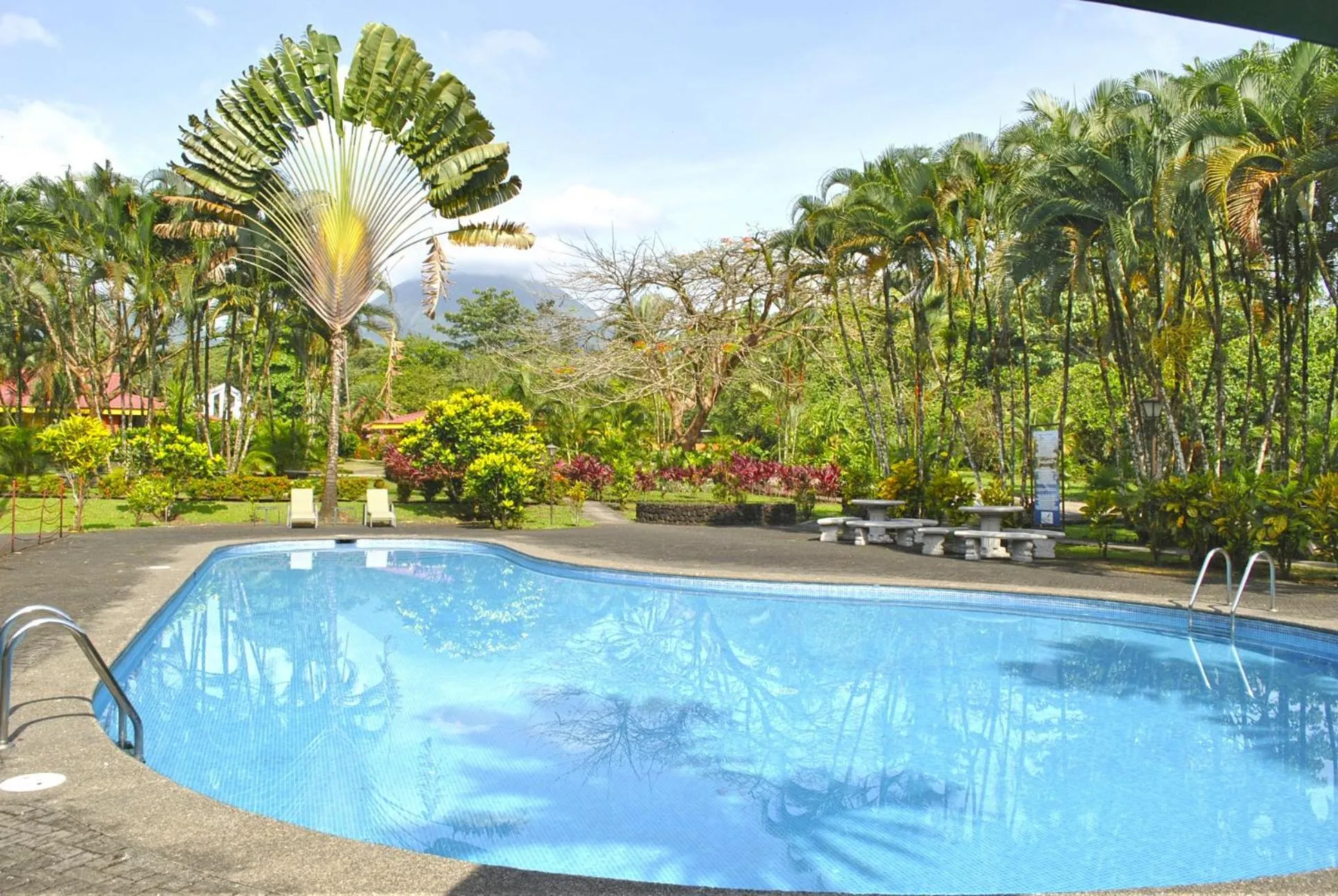 Property building in Hotel Arenal Country Inn