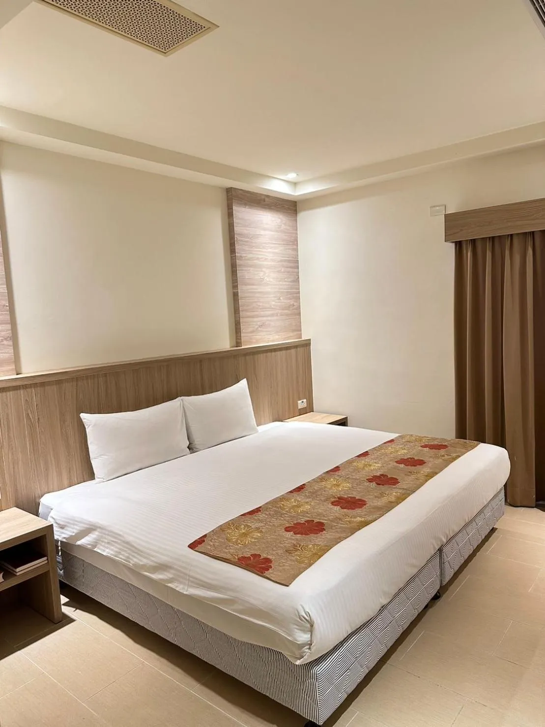 Bed in East Town 26 Hotel