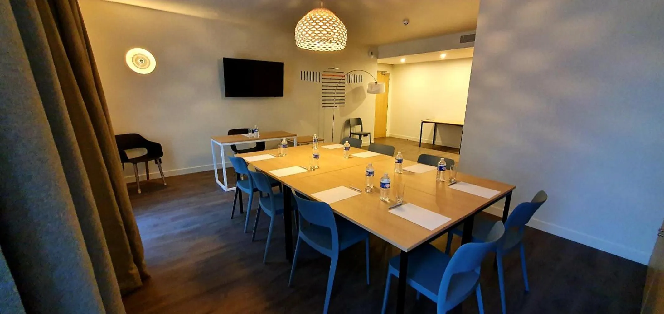 Meeting/conference room in Best Western Armor Park Dinan et Spa
