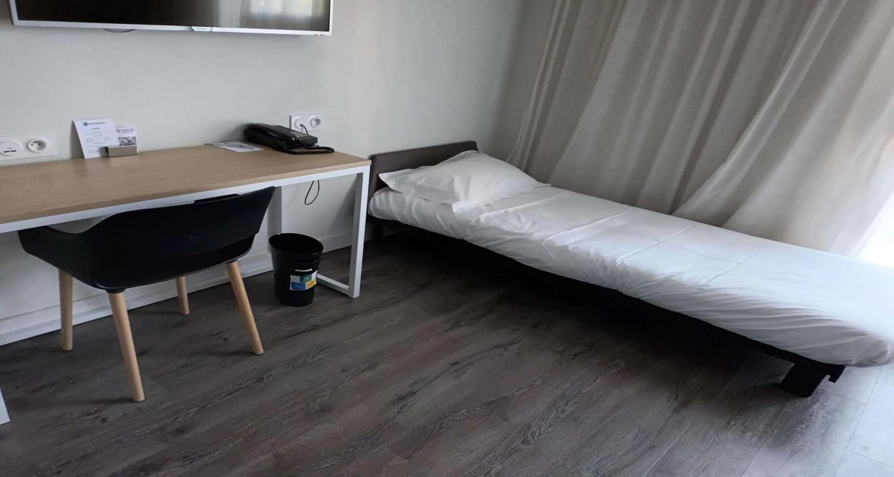 Bedroom, Bed in Best Western Armor Park Dinan et Spa