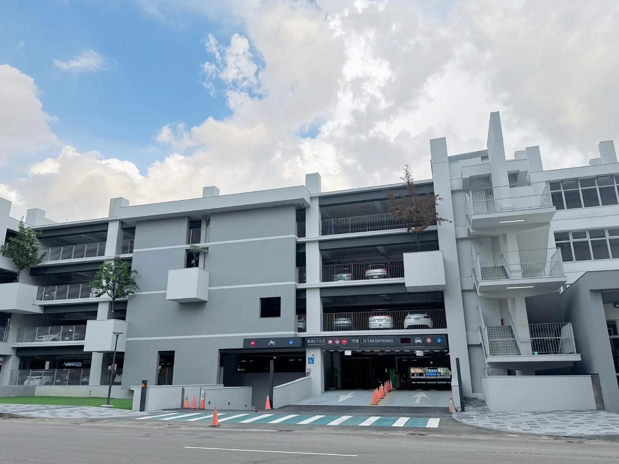 Parking in Kiwi Express Hotel - Zhong Zheng Branch