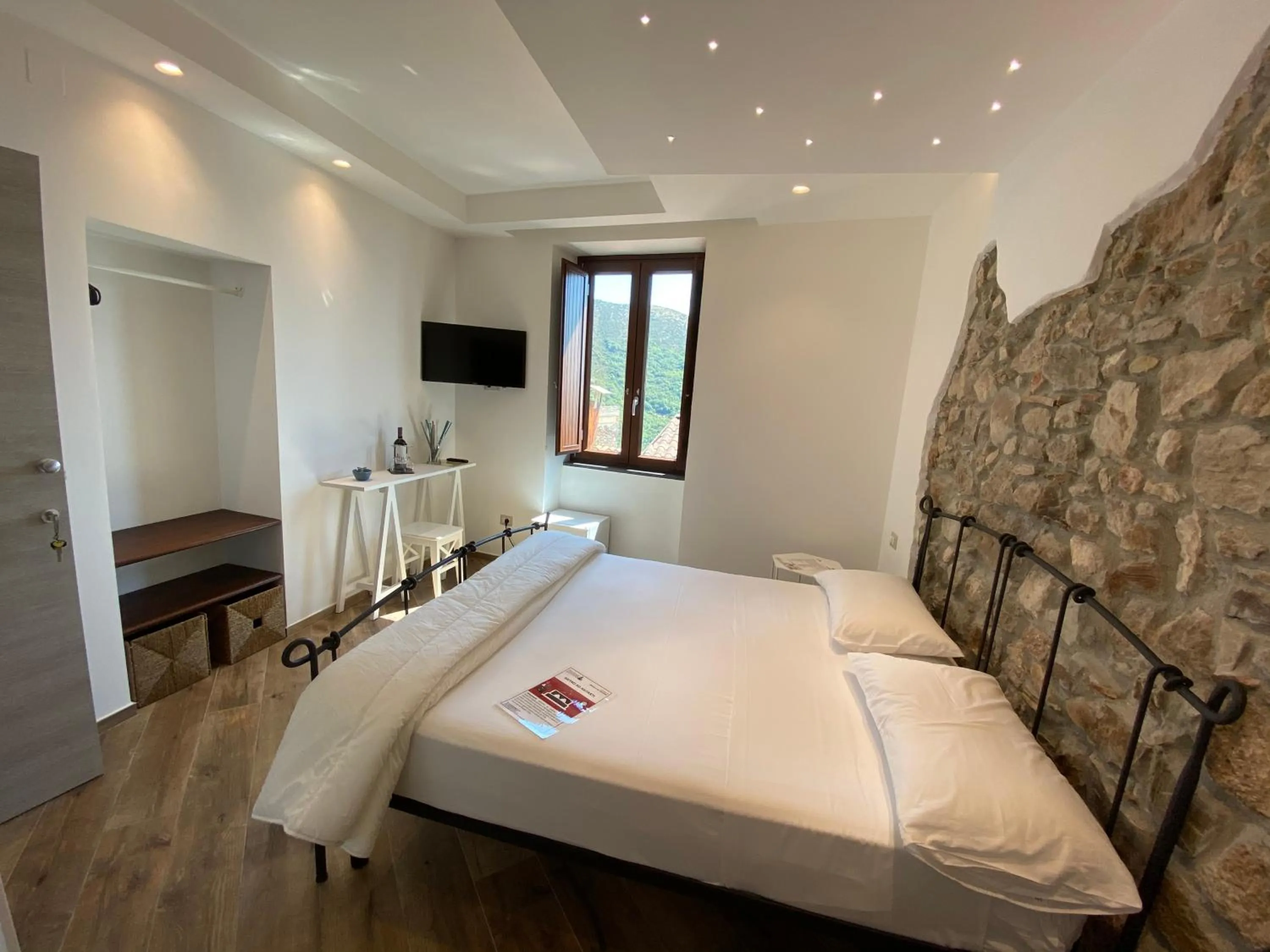 Bedroom, Bed in L'Orologio Bed & Breakfast