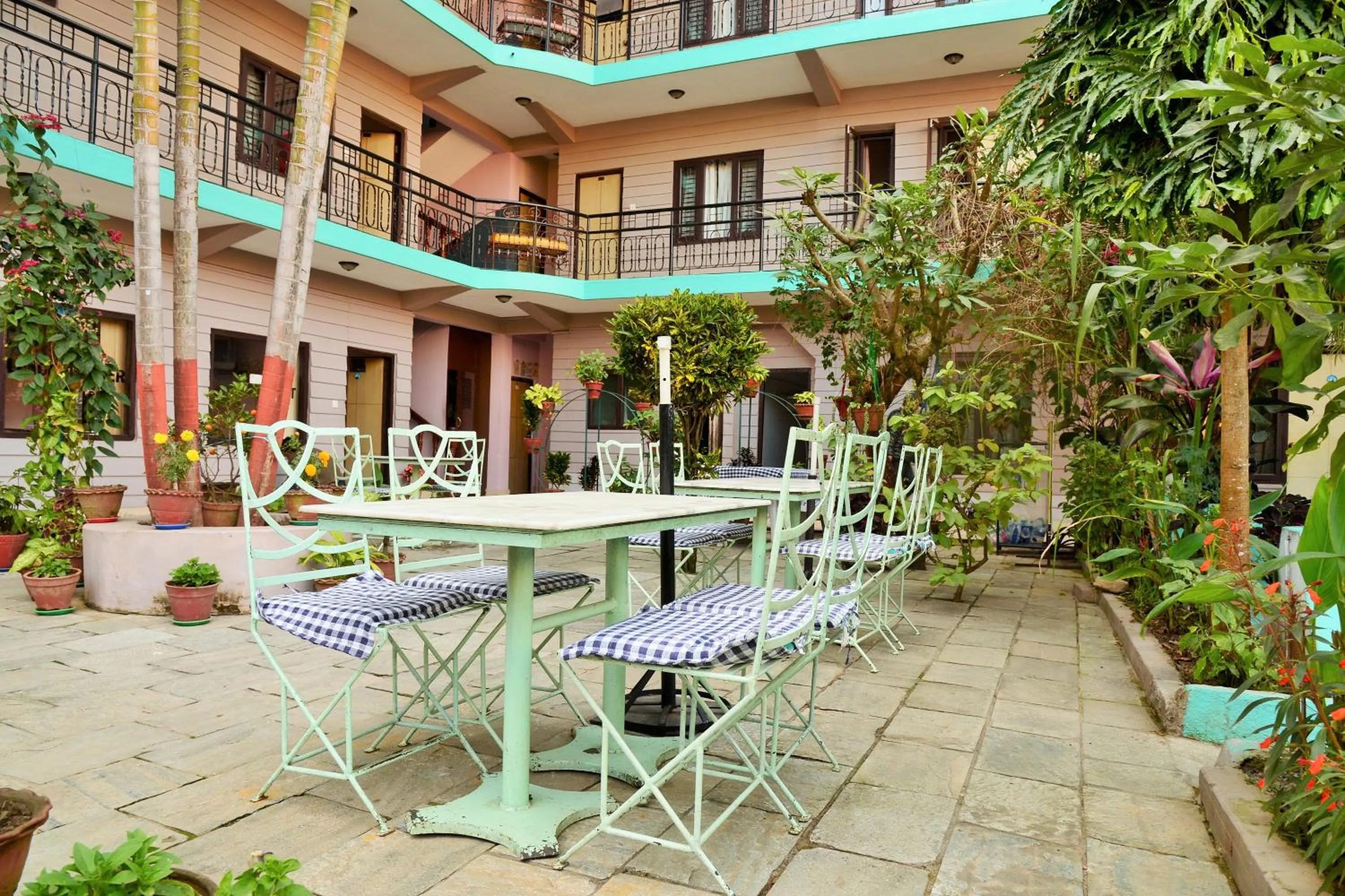 Garden in Hotel Travel Inn