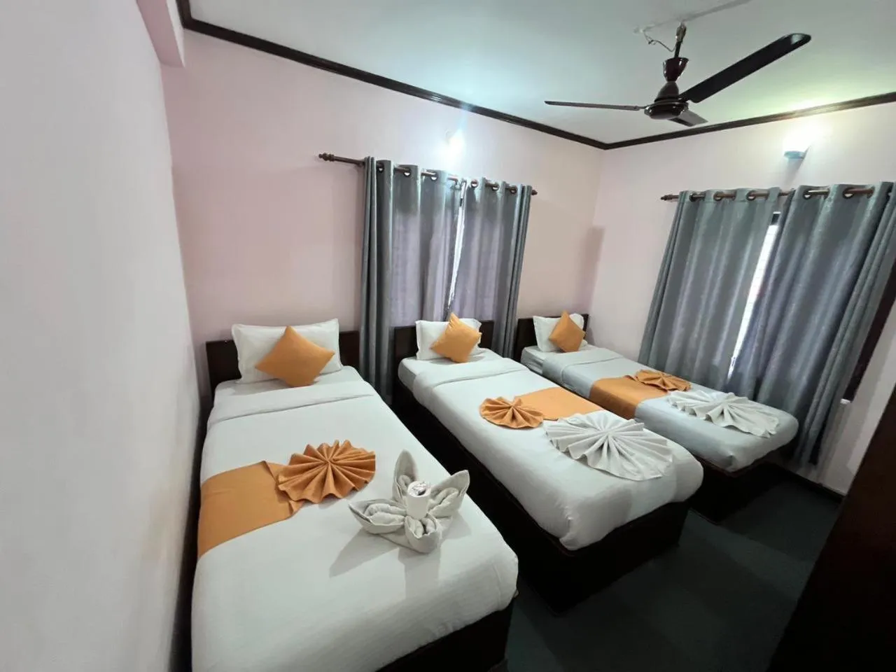 Bed in Hotel Travel Inn