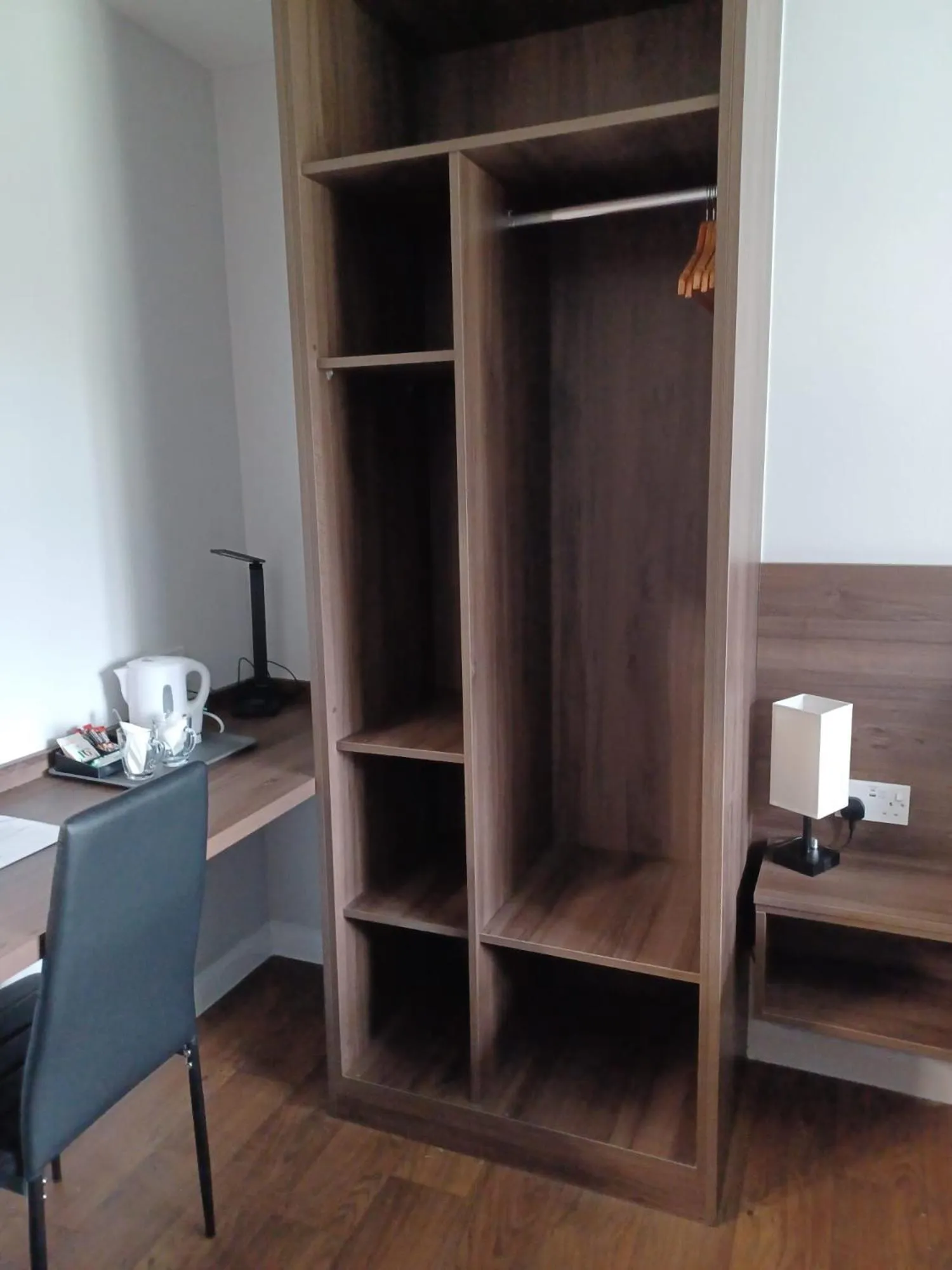 Coffee/tea facilities in The Watling Inn