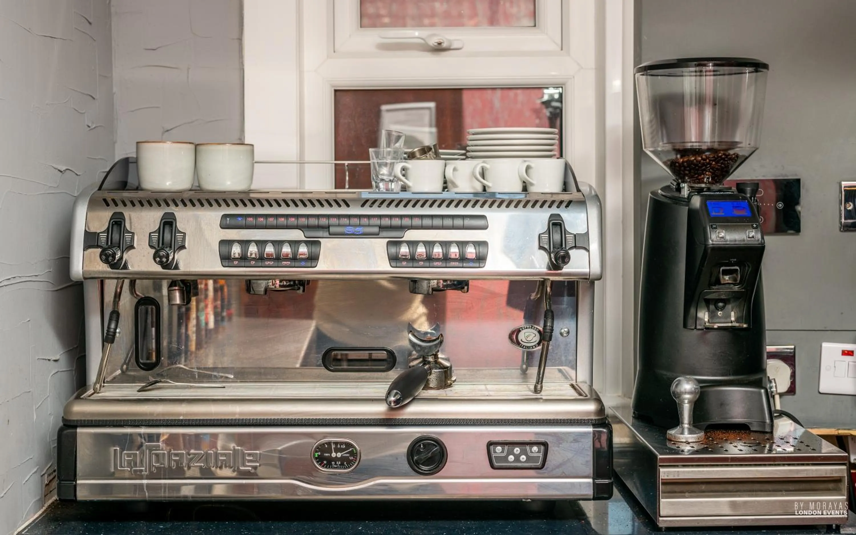 Restaurant/places to eat in The Watling Inn