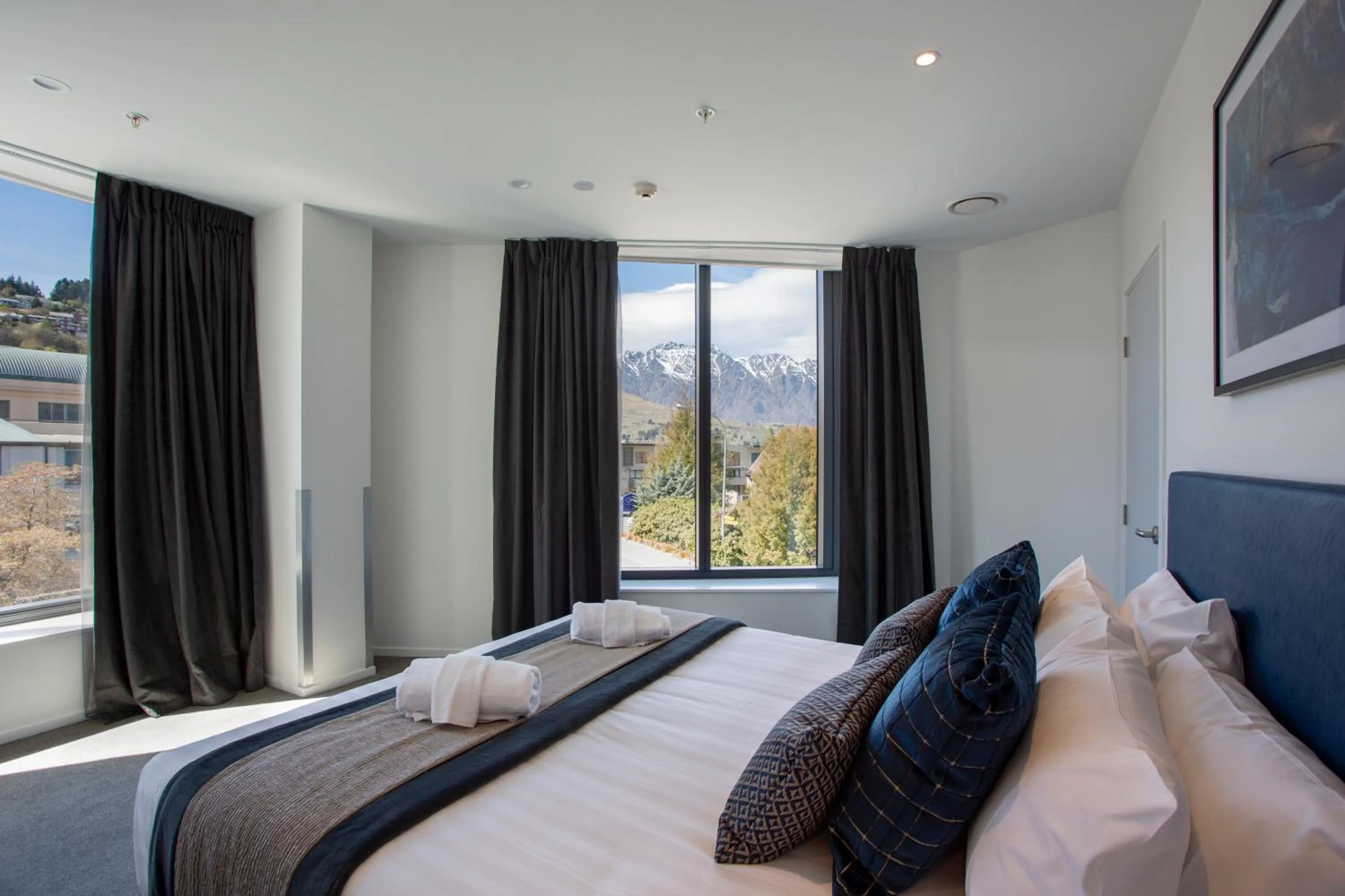 Bed in Ramada by Wyndham Queenstown Central