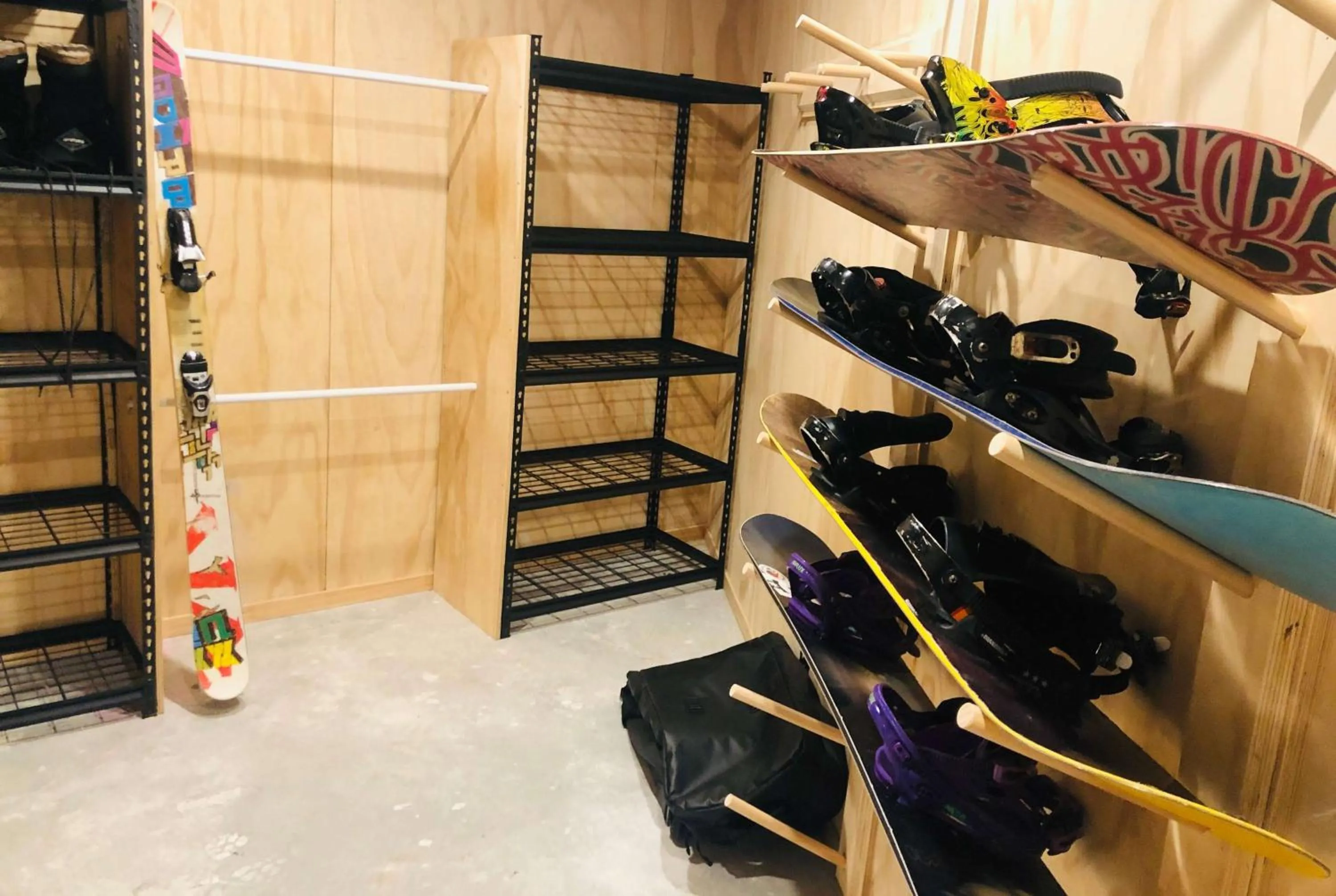 Food and drinks in Ramada by Wyndham Queenstown Central