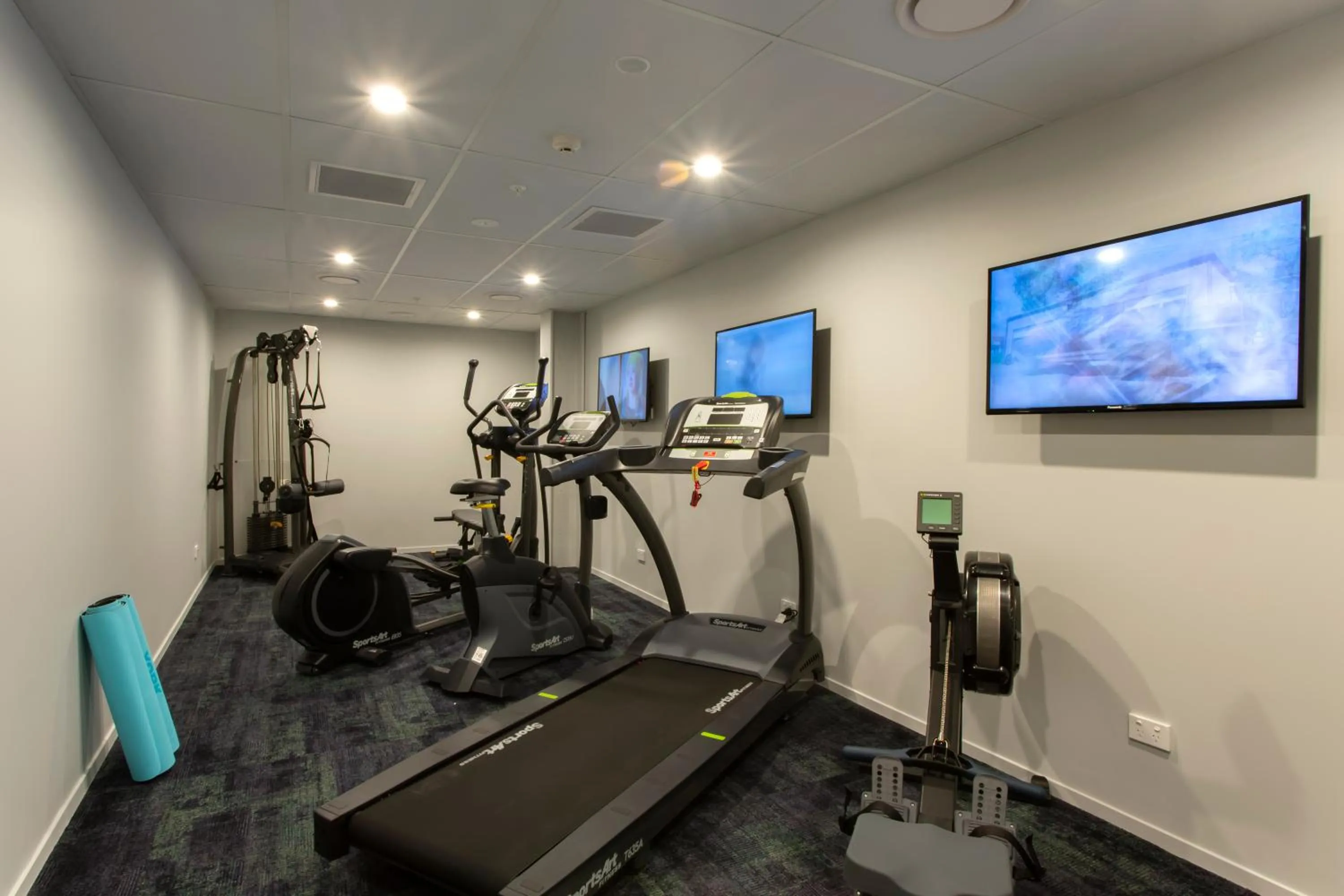Fitness centre/facilities in Ramada by Wyndham Queenstown Central