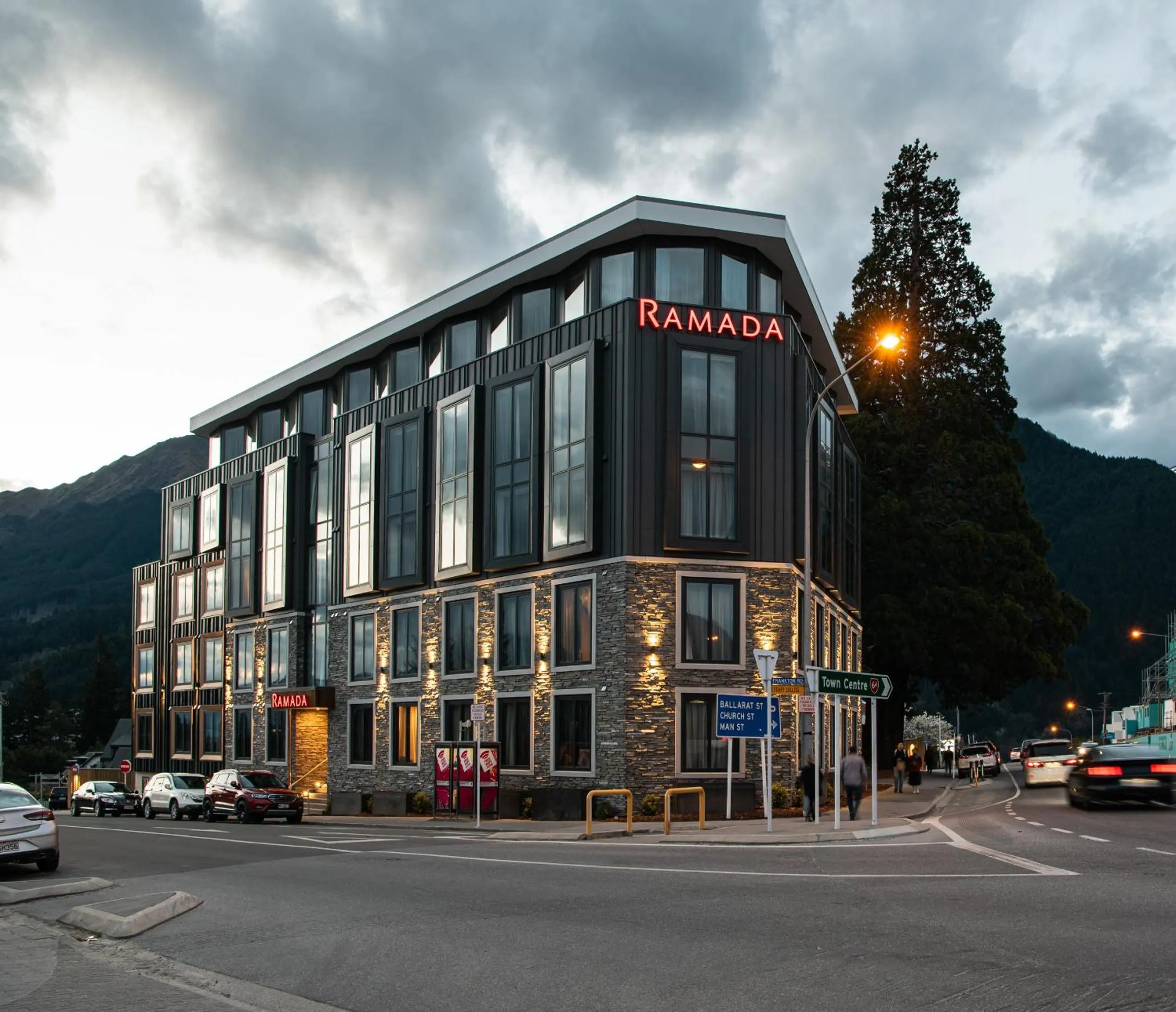Property building in Ramada by Wyndham Queenstown Central