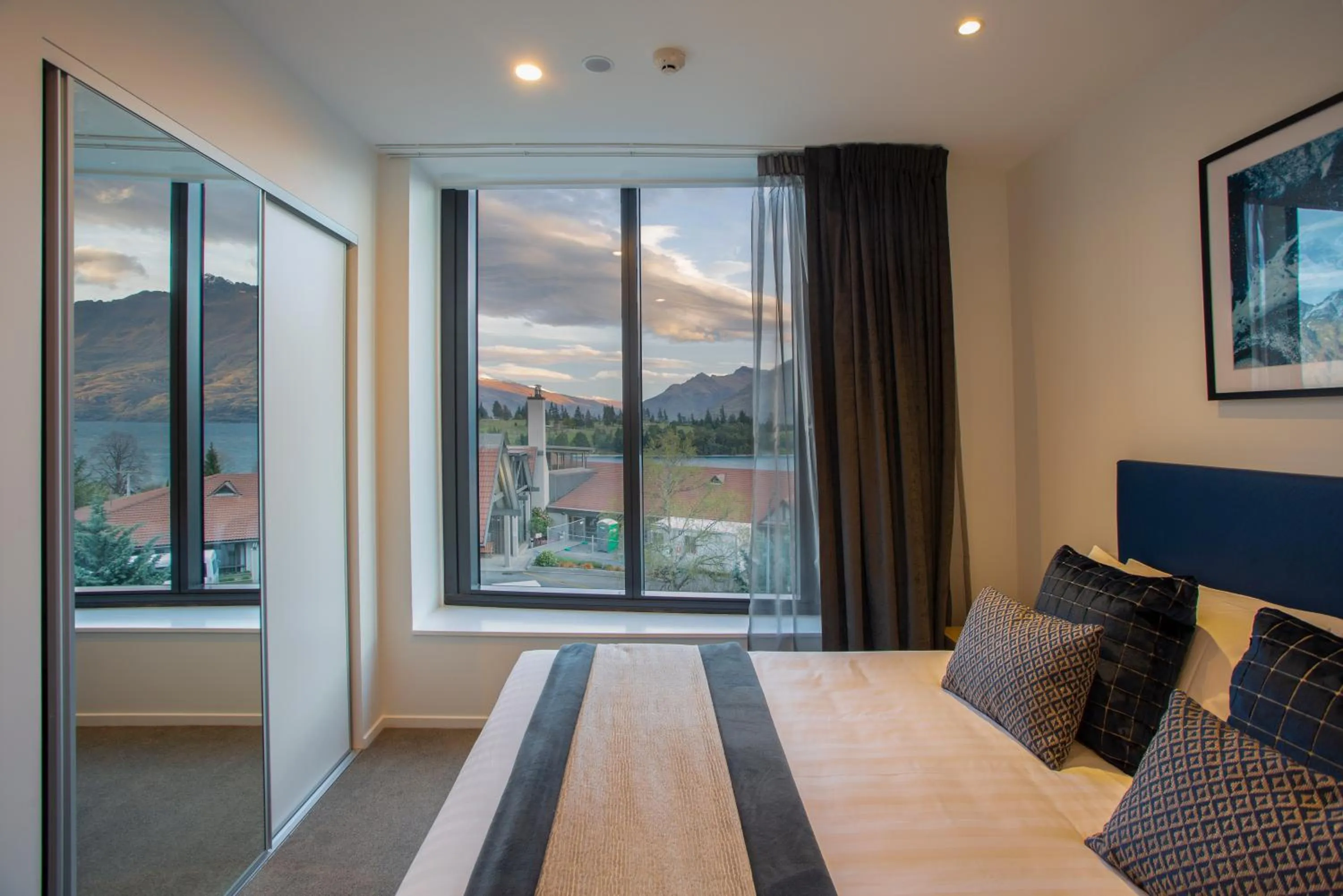 Bed in Ramada by Wyndham Queenstown Central