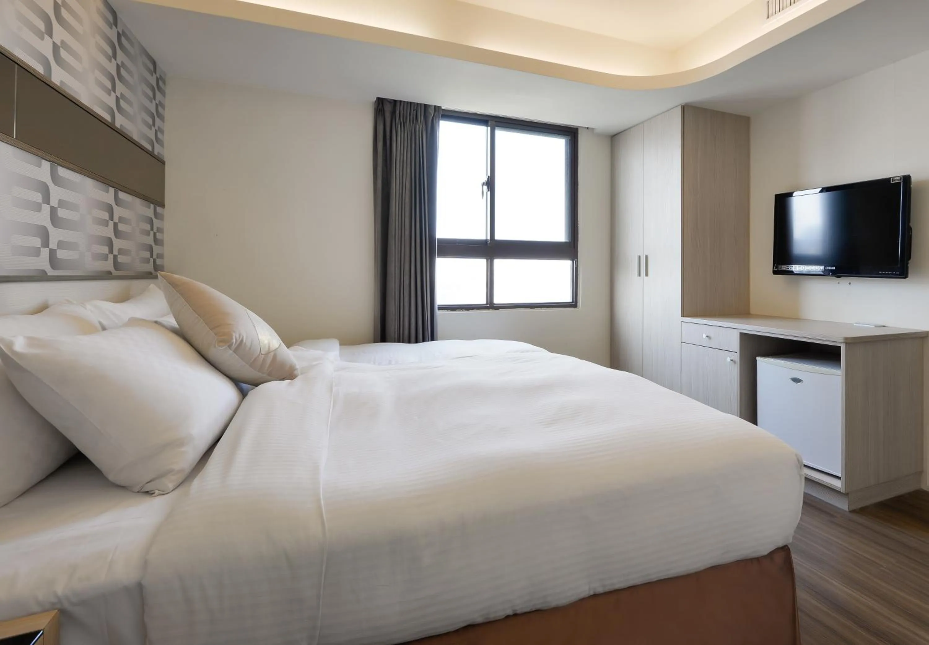 Bed in Taichung Saint Hotel