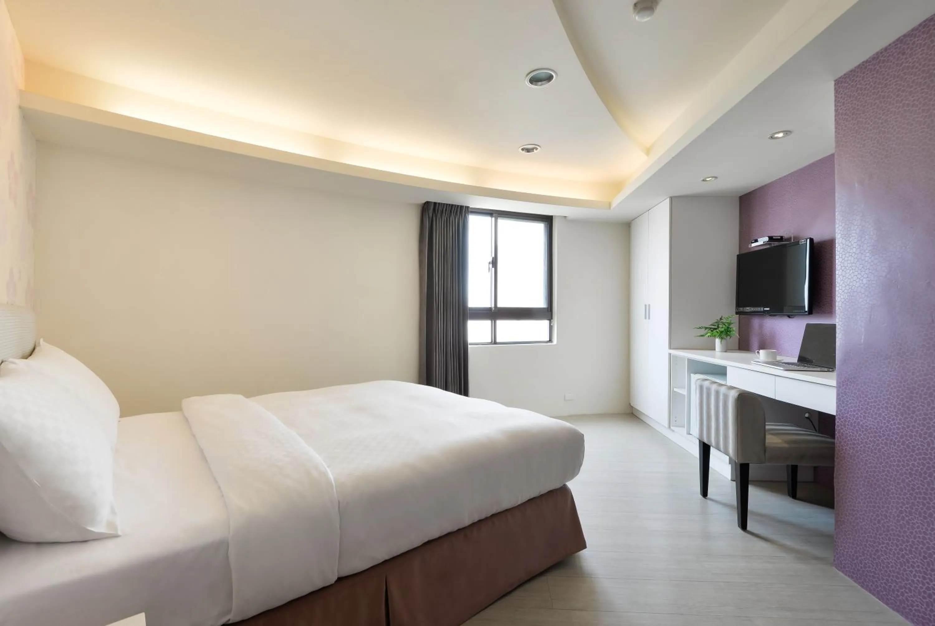 Bedroom, Bed in Taichung Saint Hotel
