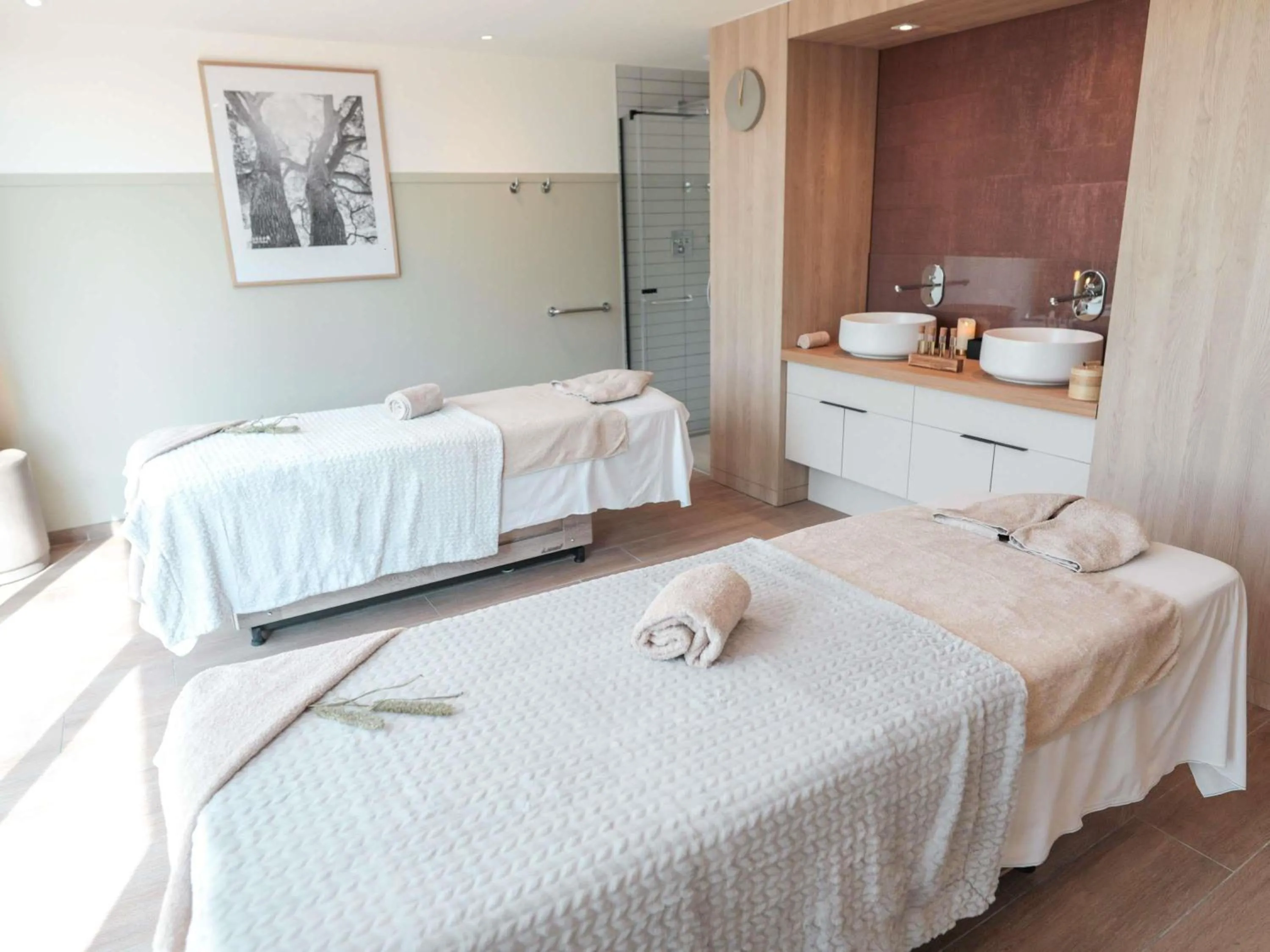 Spa and wellness centre/facilities, Bed in Hotel Mercure Parc du Coudray - Barbizon