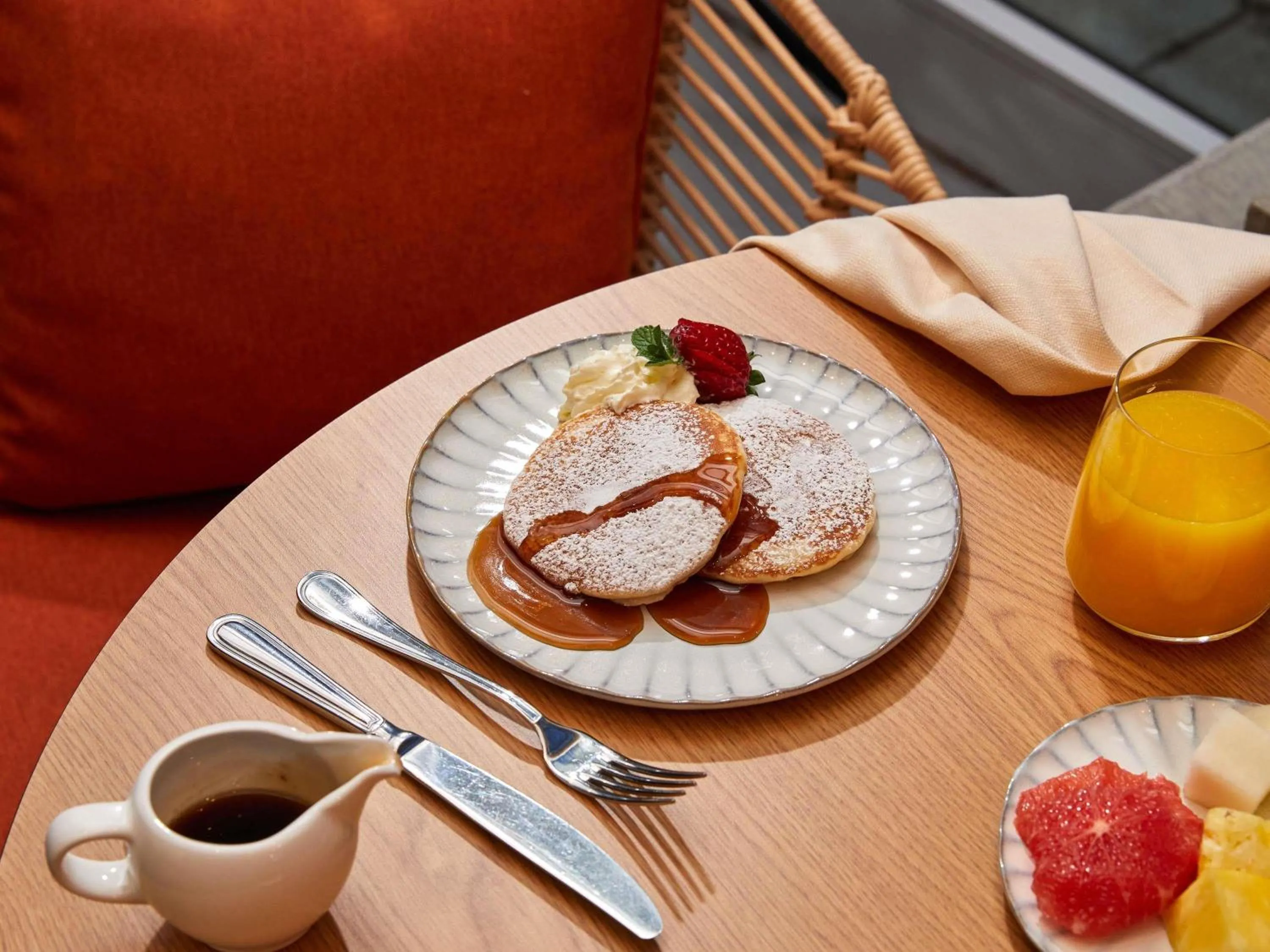 Breakfast in Hotel Mercure Parc du Coudray - Barbizon