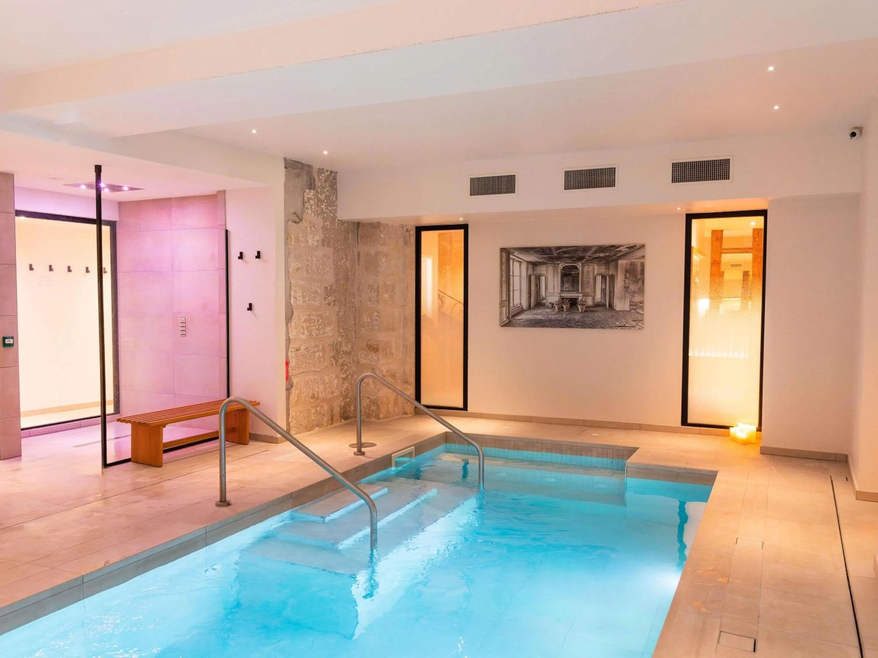 Spa and wellness centre/facilities in Hotel Mercure Parc du Coudray - Barbizon