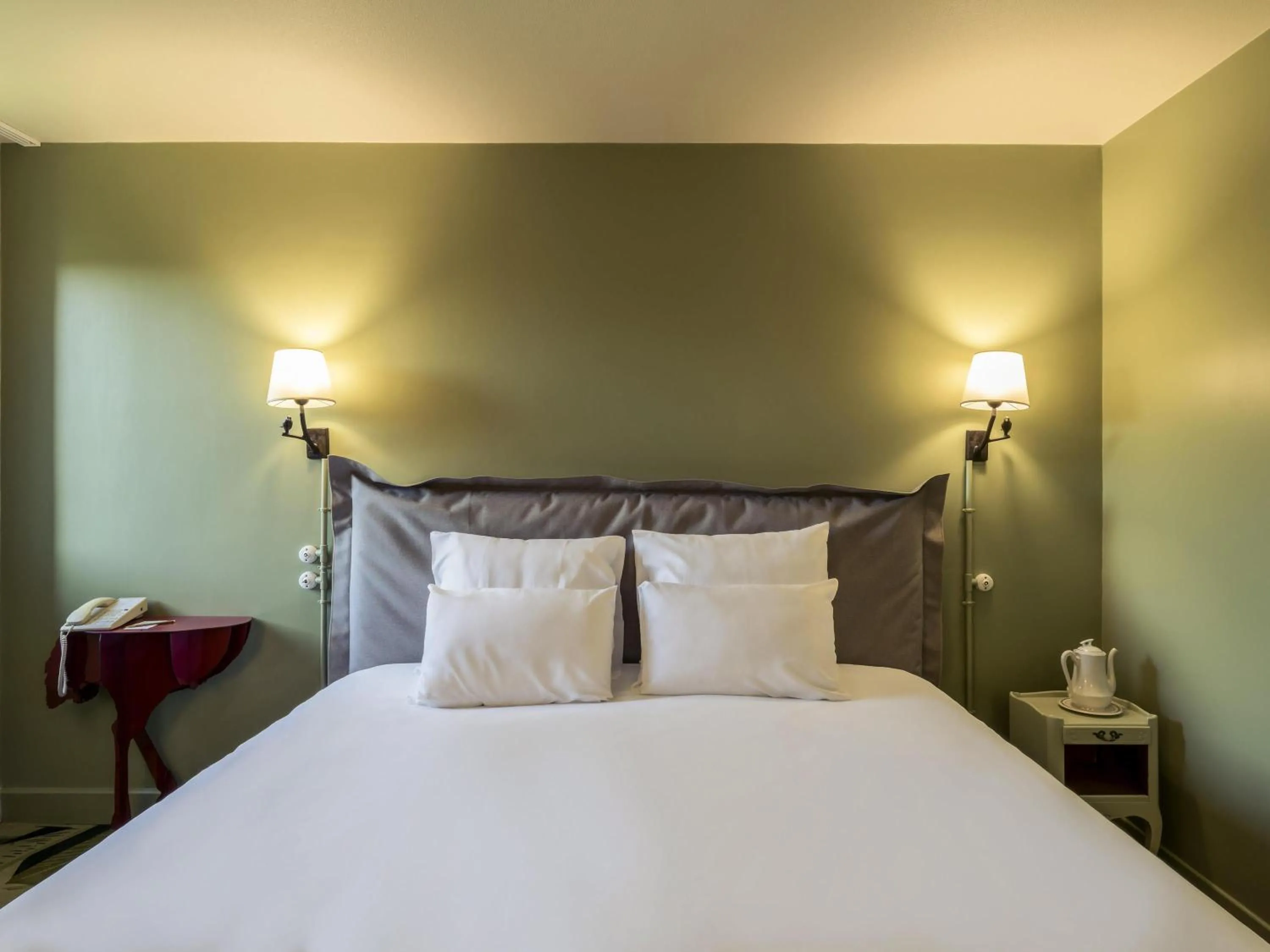 Bedroom, Bed in Hotel Mercure Parc du Coudray - Barbizon