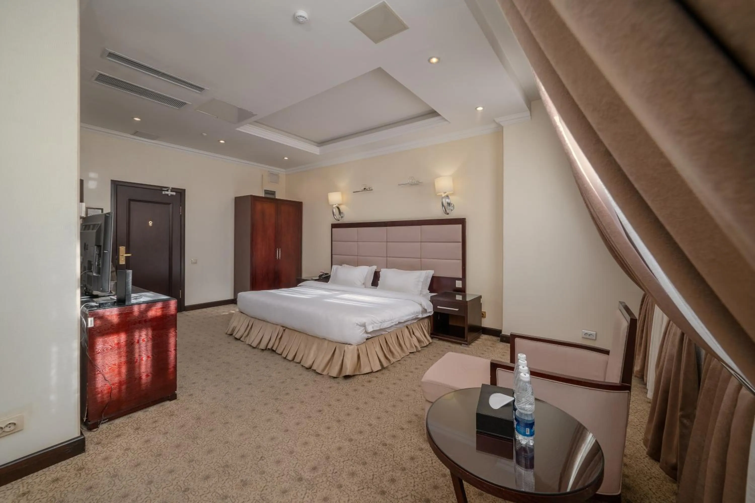 Bed in Jannat Regency