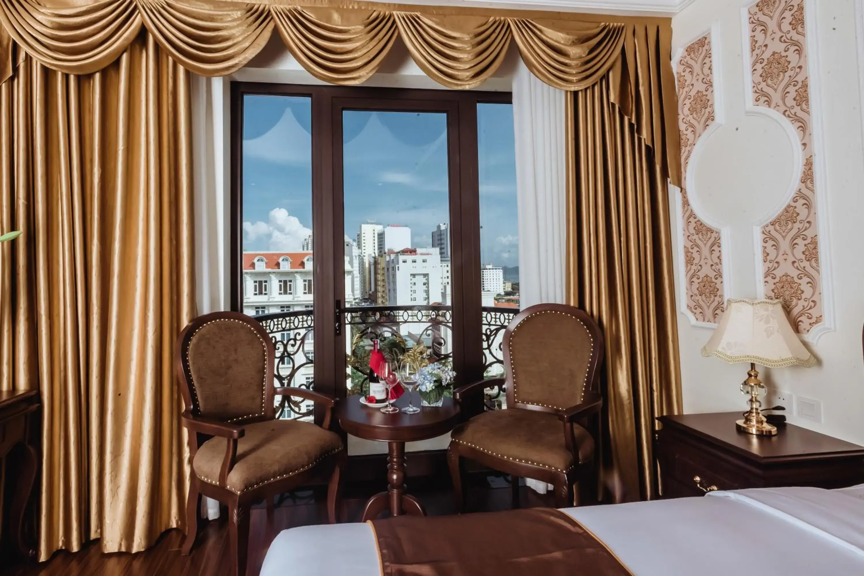 Deluxe Twin Room in Dragon Legend Hotel Deluxe Twin Room in Dragon Legend Hotel