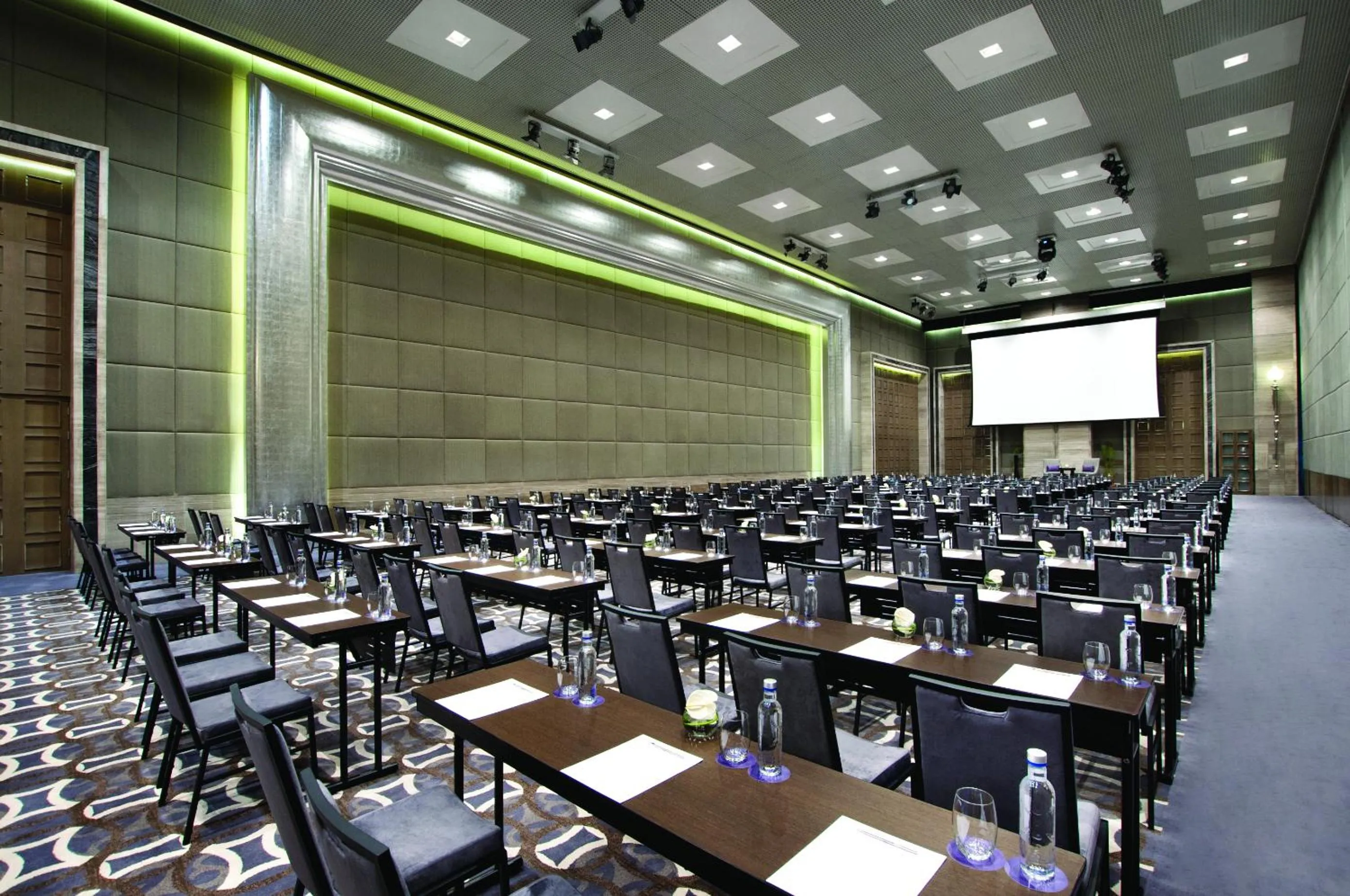 Business facilities in Hyatt Regency Gurgaon