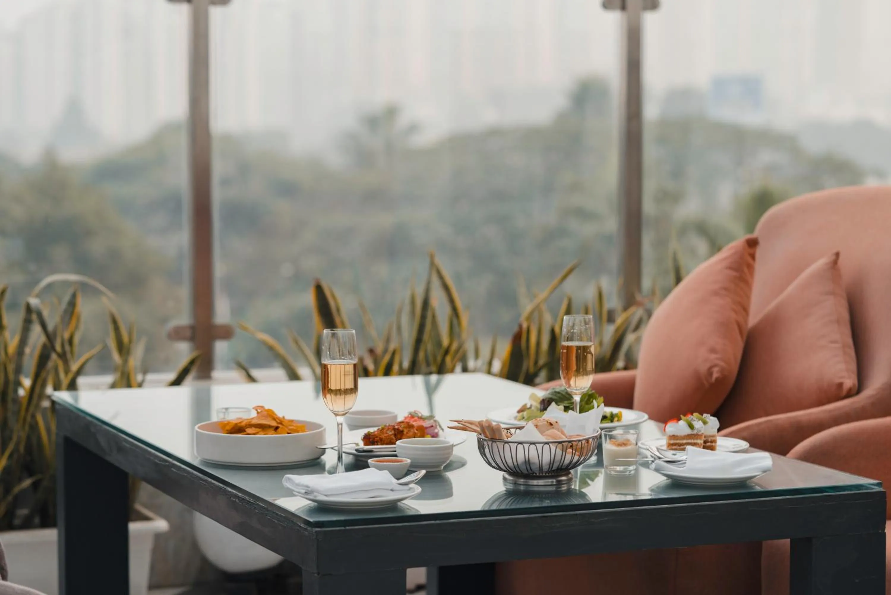 Restaurant/places to eat in Hyatt Regency Gurgaon