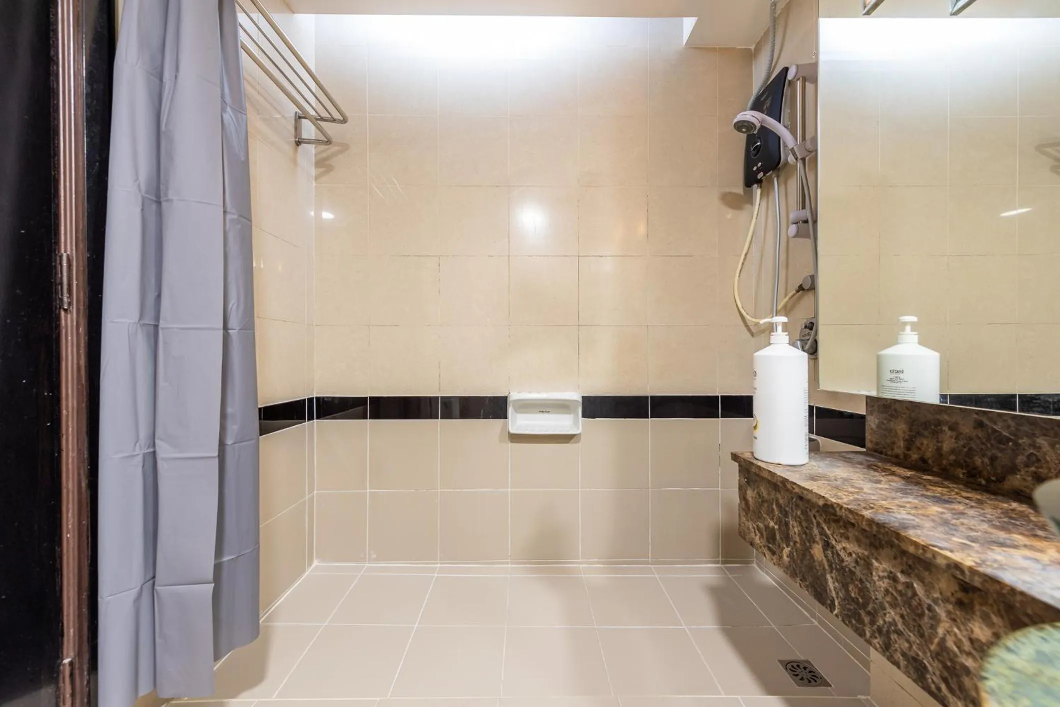 Resort Suites Pyramid & Lagoon