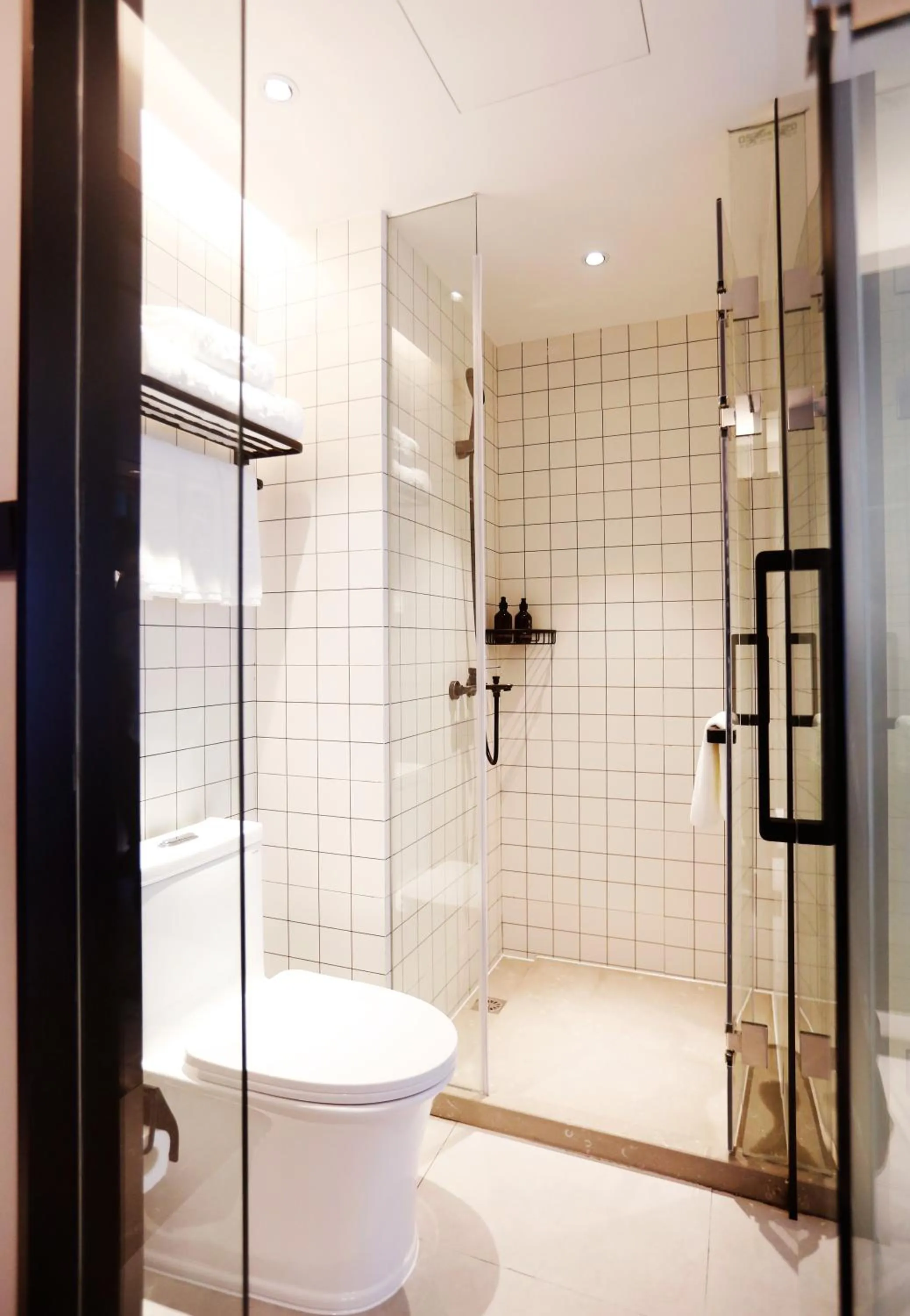 Shower in Hangzhou Yuqi Hotel - West Lake Scenic Area Branch