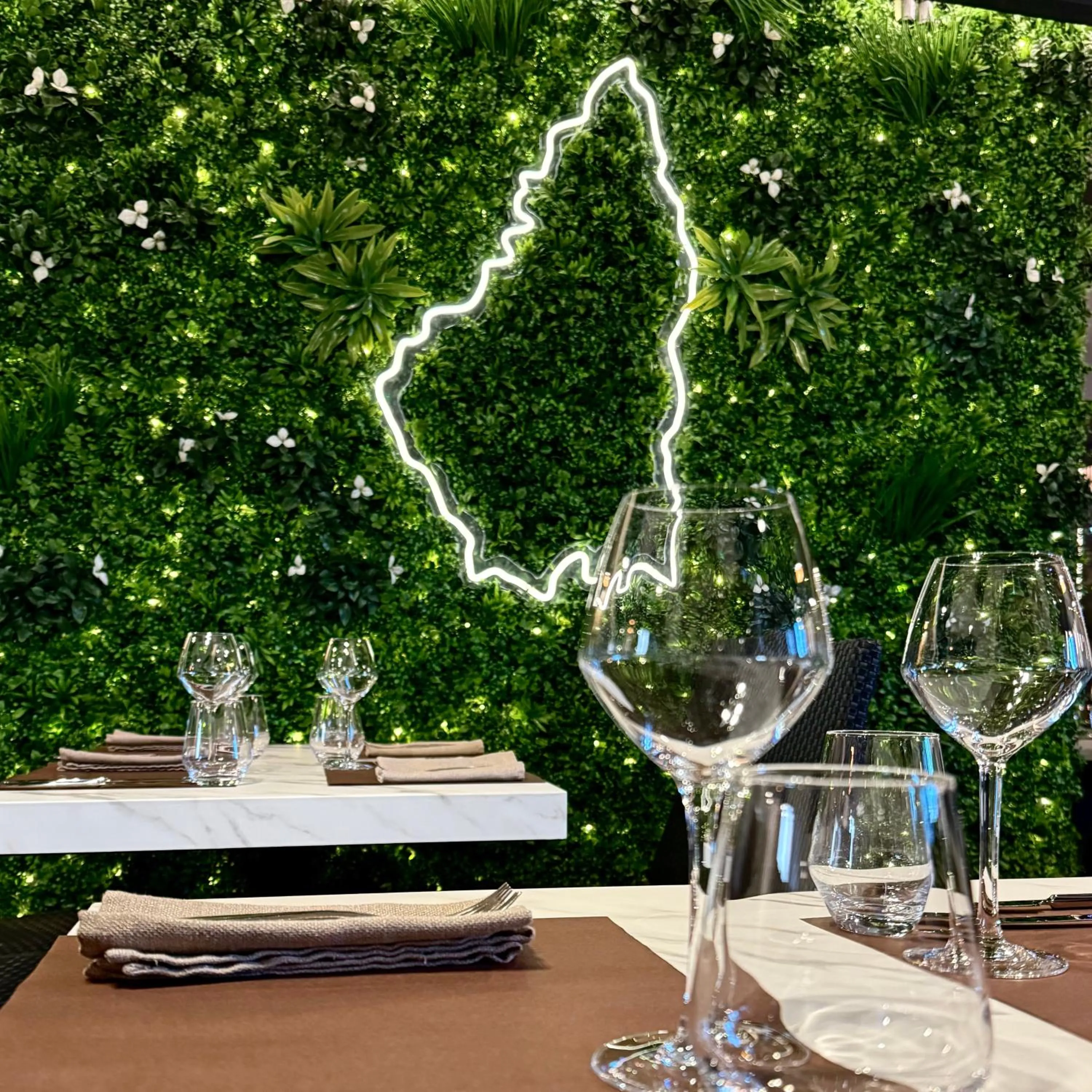 Restaurant/places to eat in Logis Hôtel Restaurant Bellevue