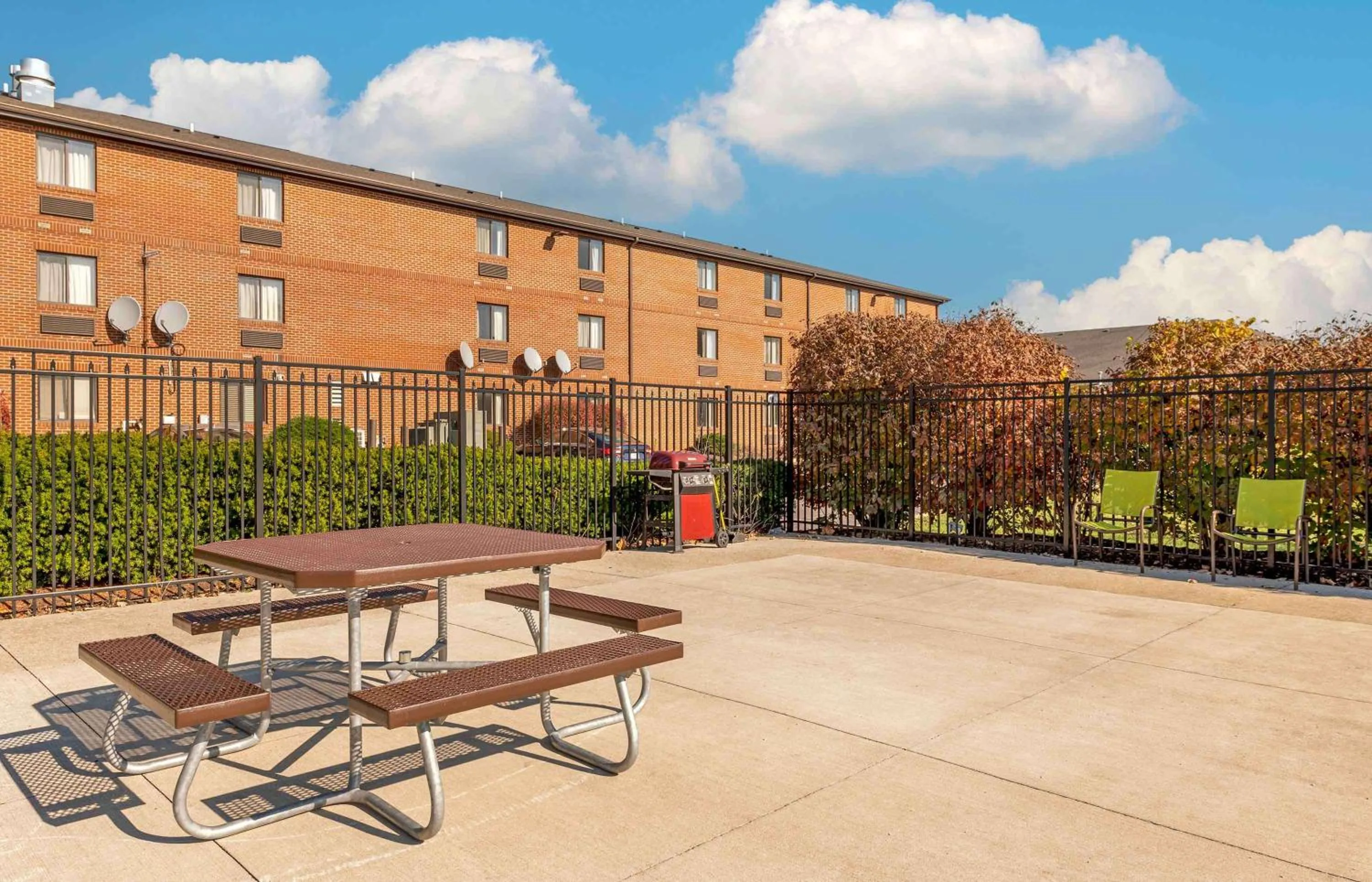 Property building in Extended Stay America Suites - Fort Wayne - North