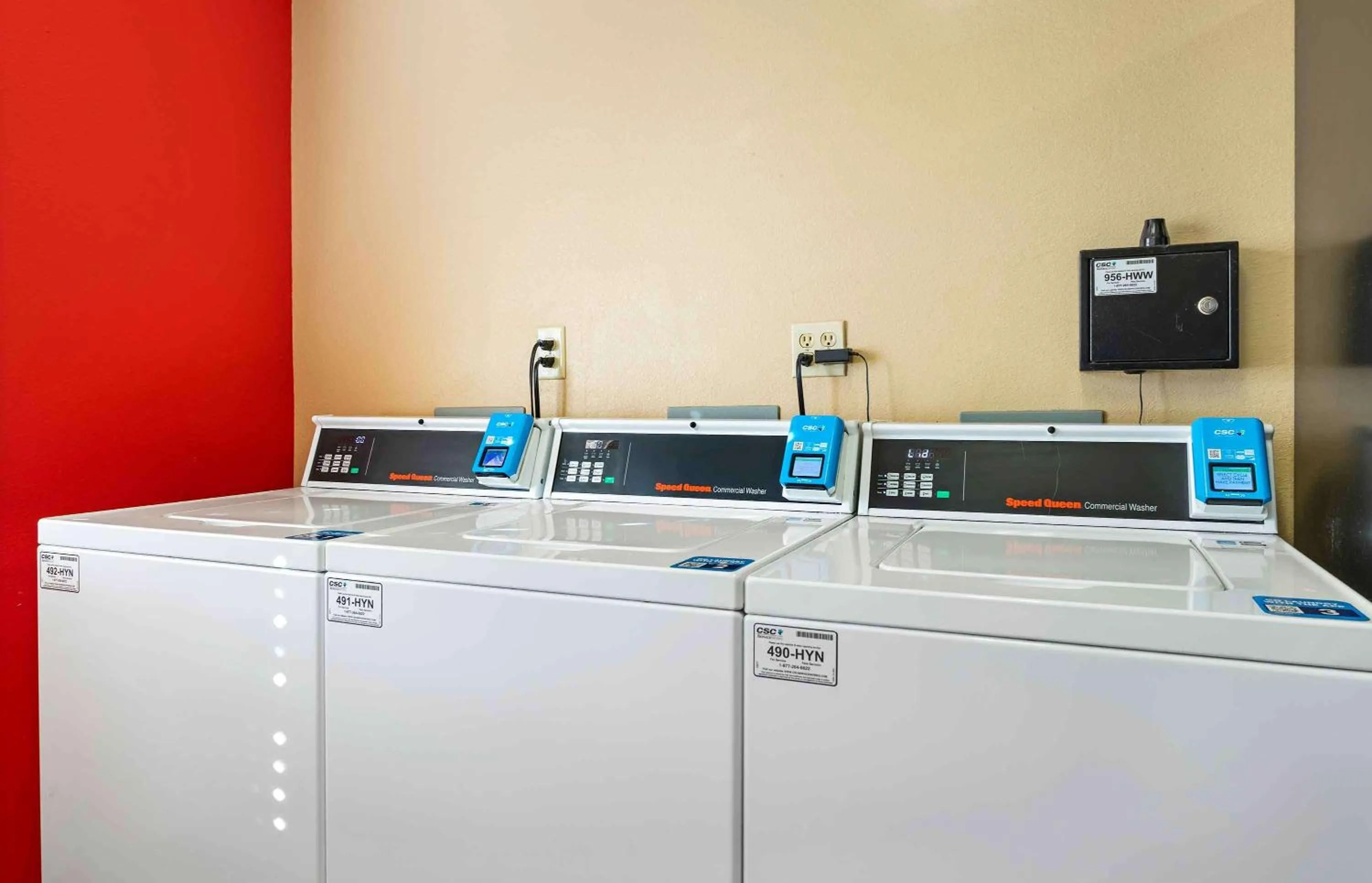 Property building in Extended Stay America Suites - Fort Wayne - North