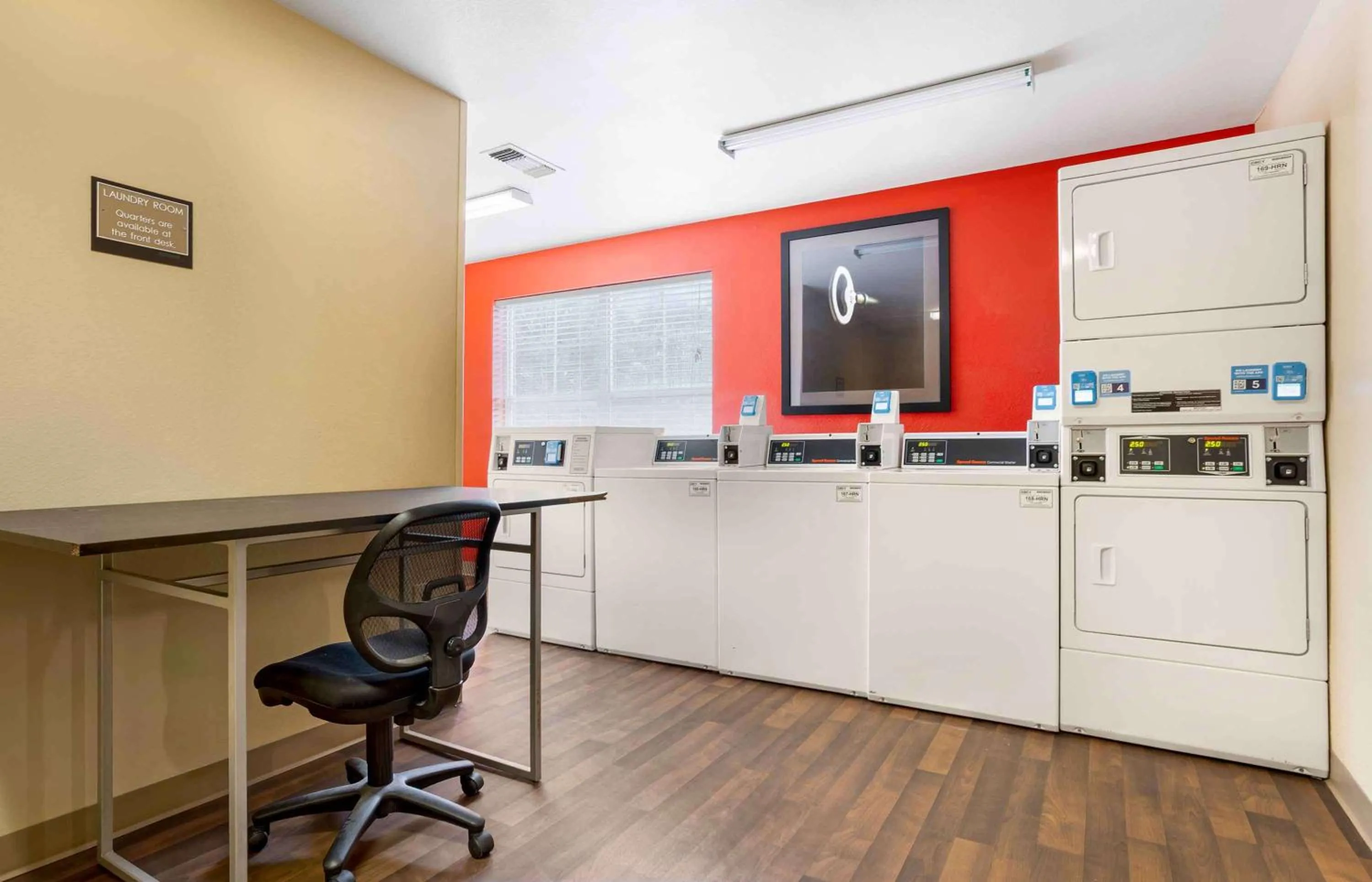 Property building in Extended Stay America Suites - Houston - Med Ctr - NRG Park - Braeswood Blvd