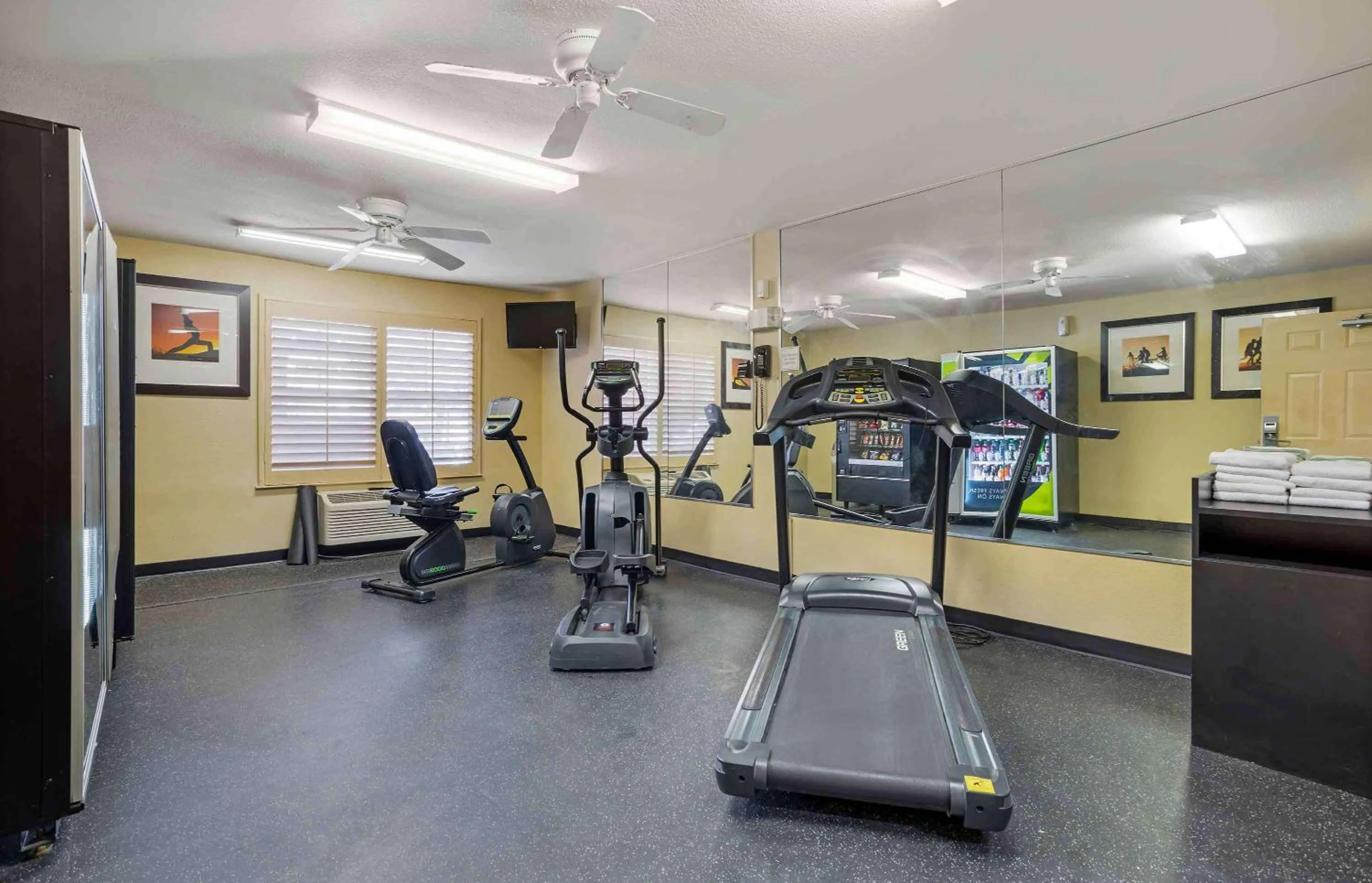 Fitness centre/facilities in Extended Stay America Suites - Houston - Med Ctr - NRG Park - Braeswood Blvd