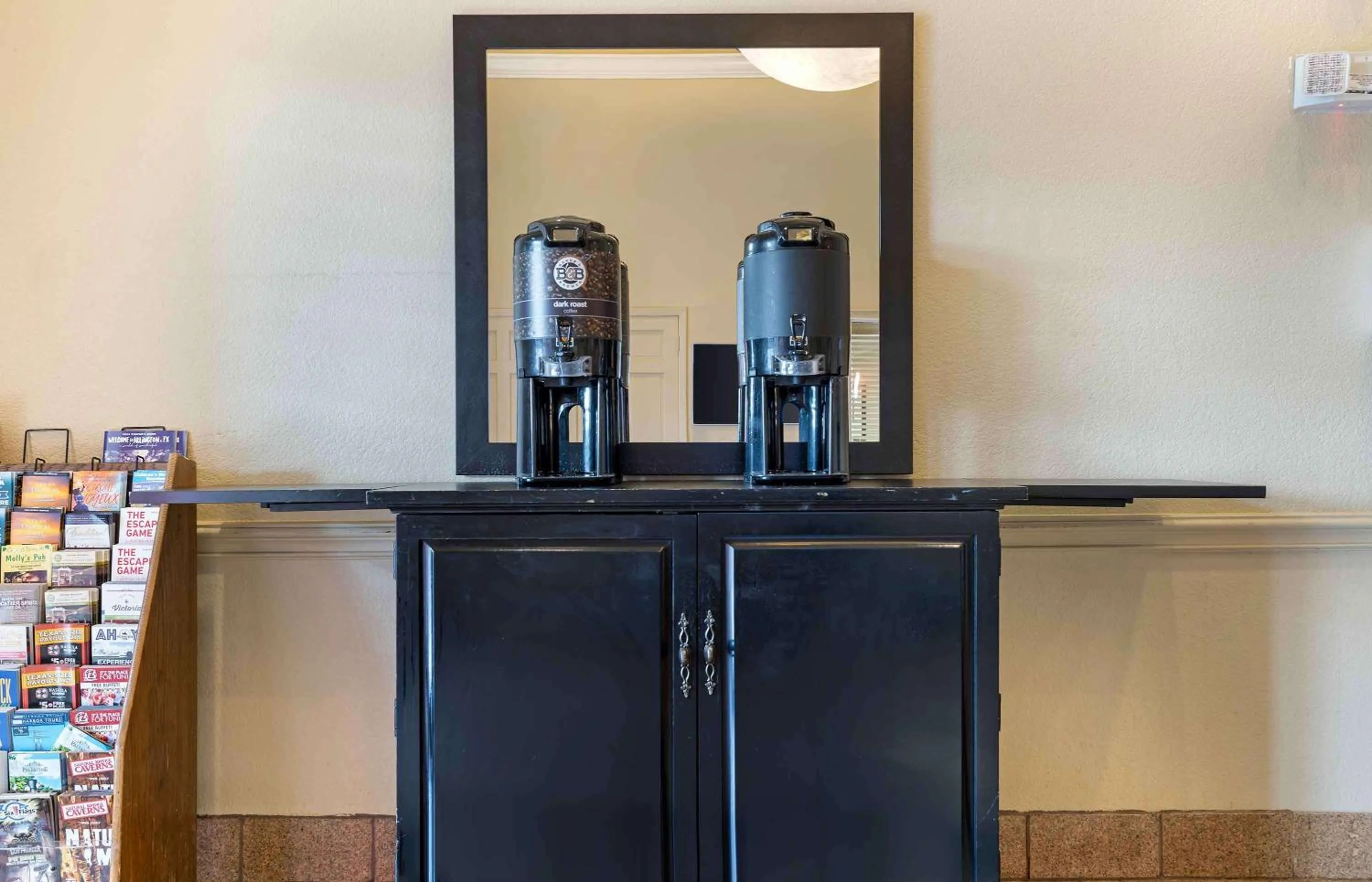 Breakfast in Extended Stay America Suites - Houston - Med Ctr - NRG Park - Braeswood Blvd