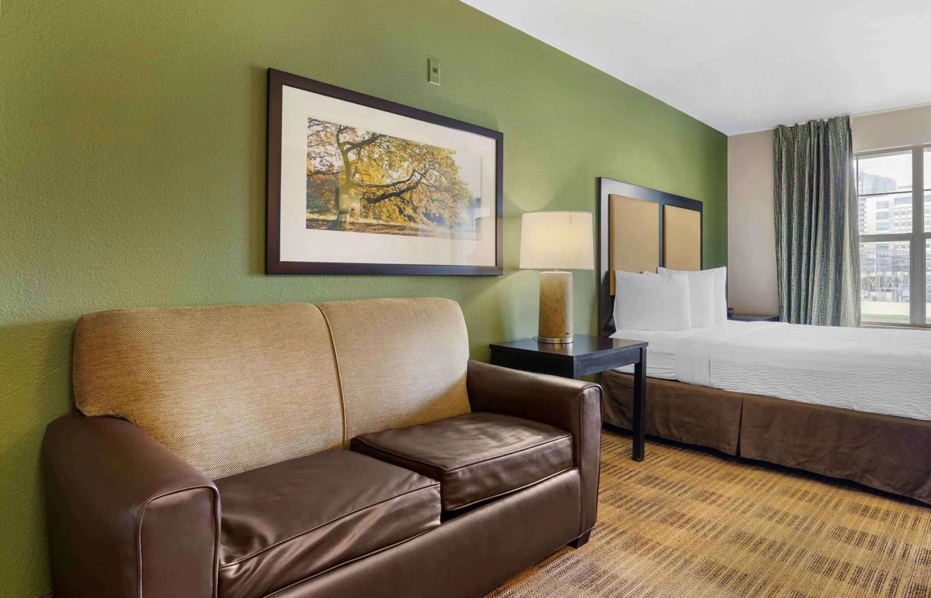 Bedroom, Bed in Extended Stay America Suites - Houston - Med Ctr - NRG Park - Braeswood Blvd