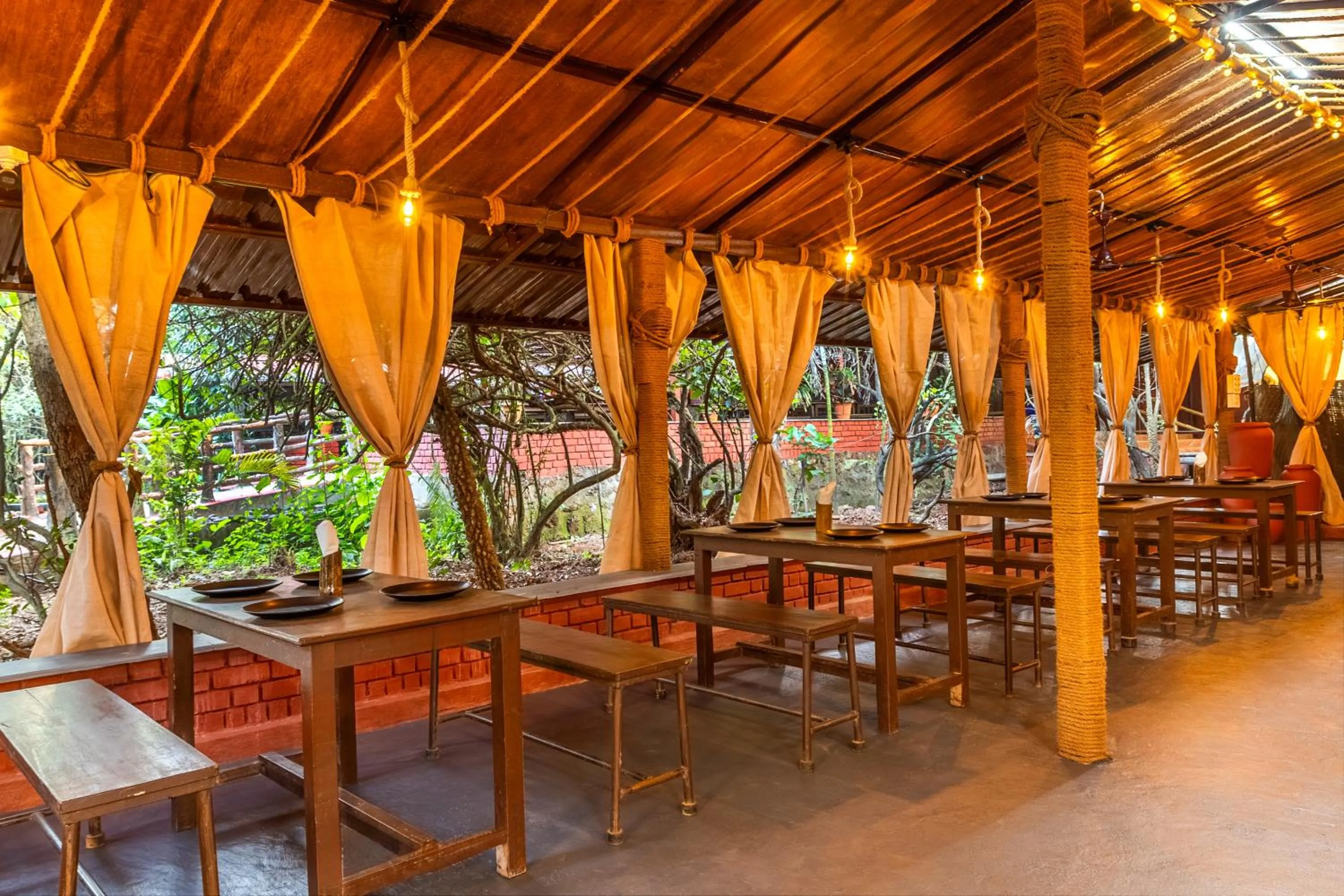 Restaurant/places to eat in Nature Trails Rock Valley, Goa