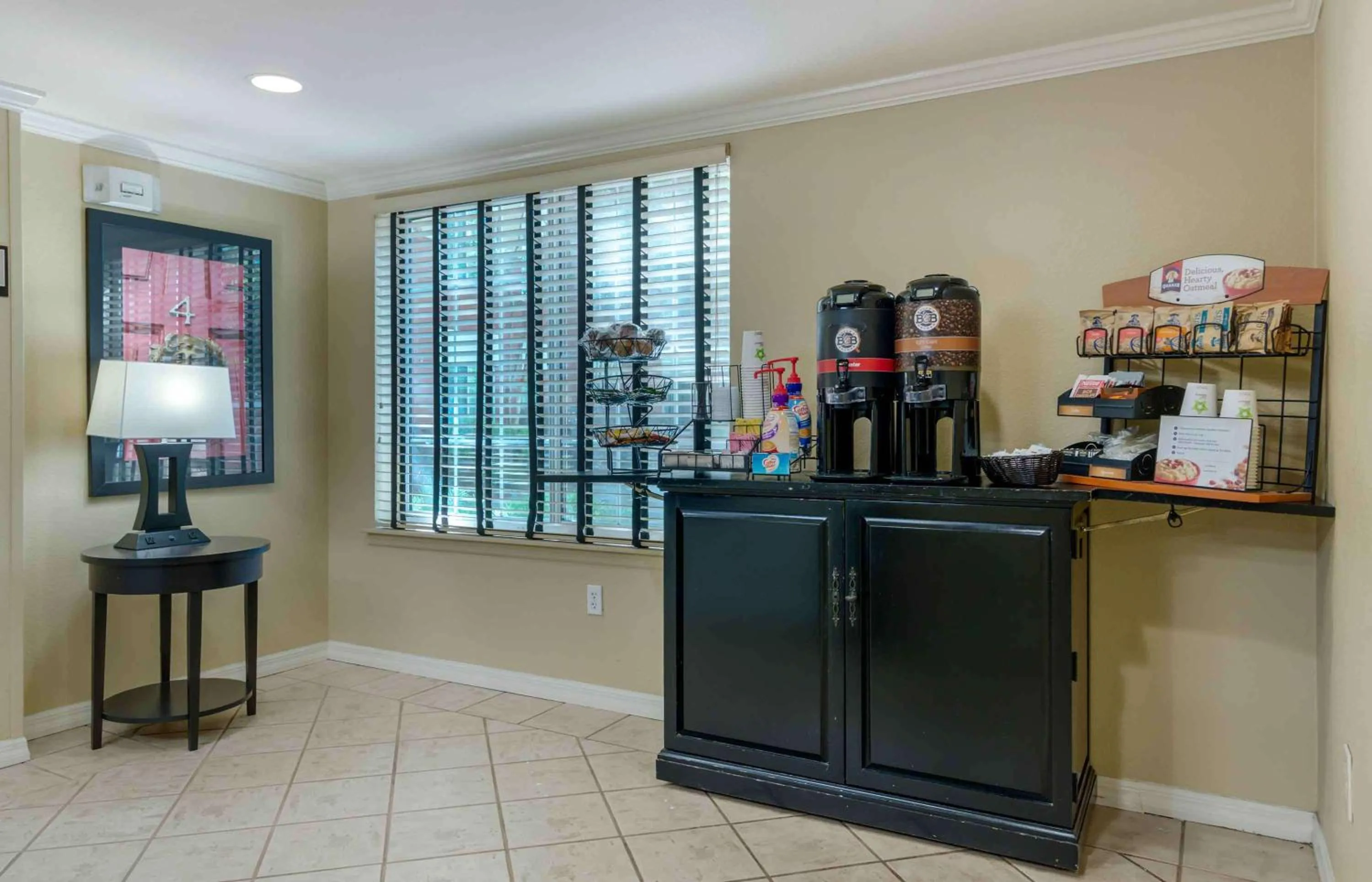 Breakfast in Extended Stay America Suites - Atlanta - Marietta - Powers Ferry Rd