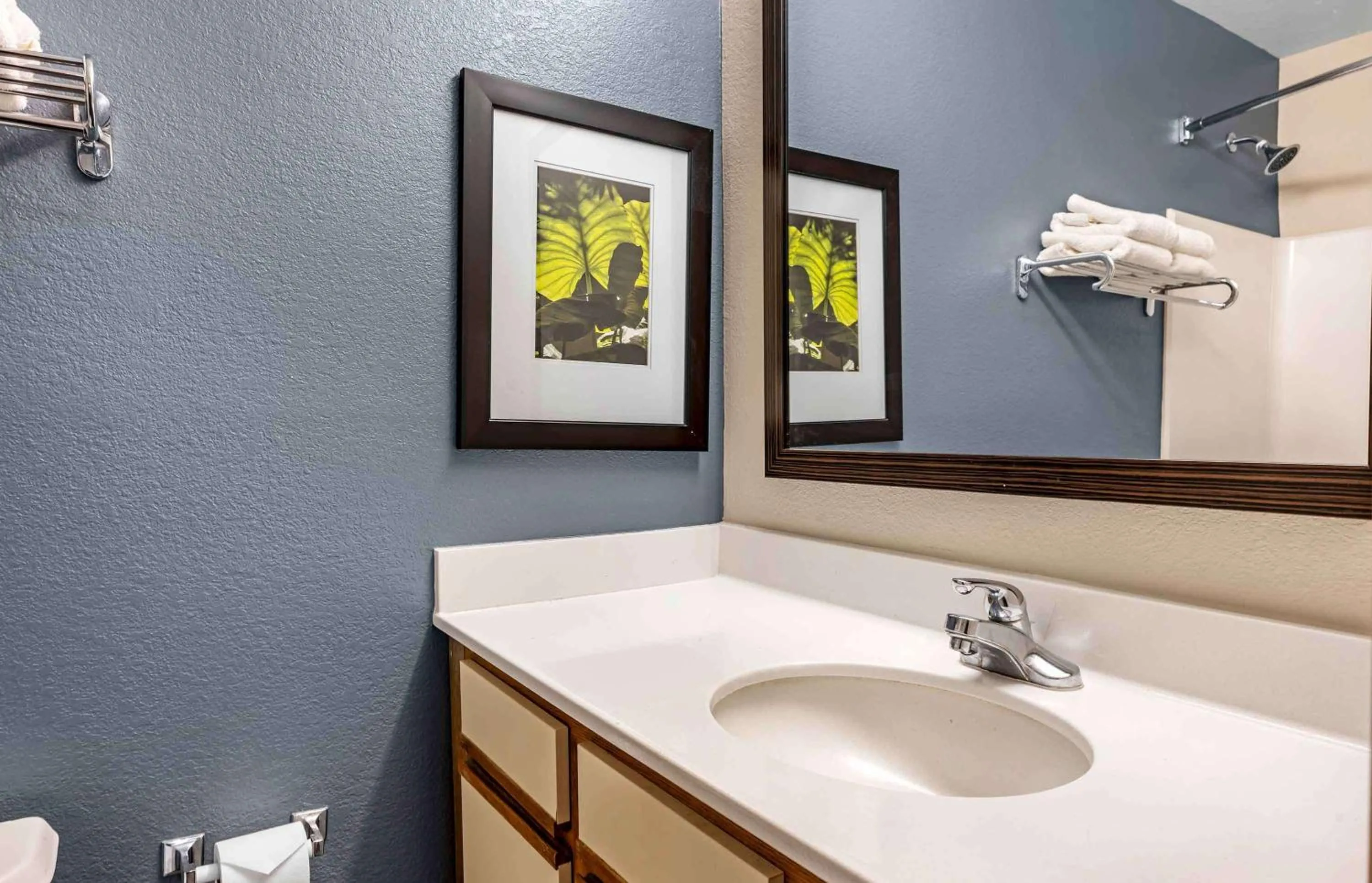 Bathroom in Extended Stay America Suites - Cincinnati - Blue Ash - Reed Hartman