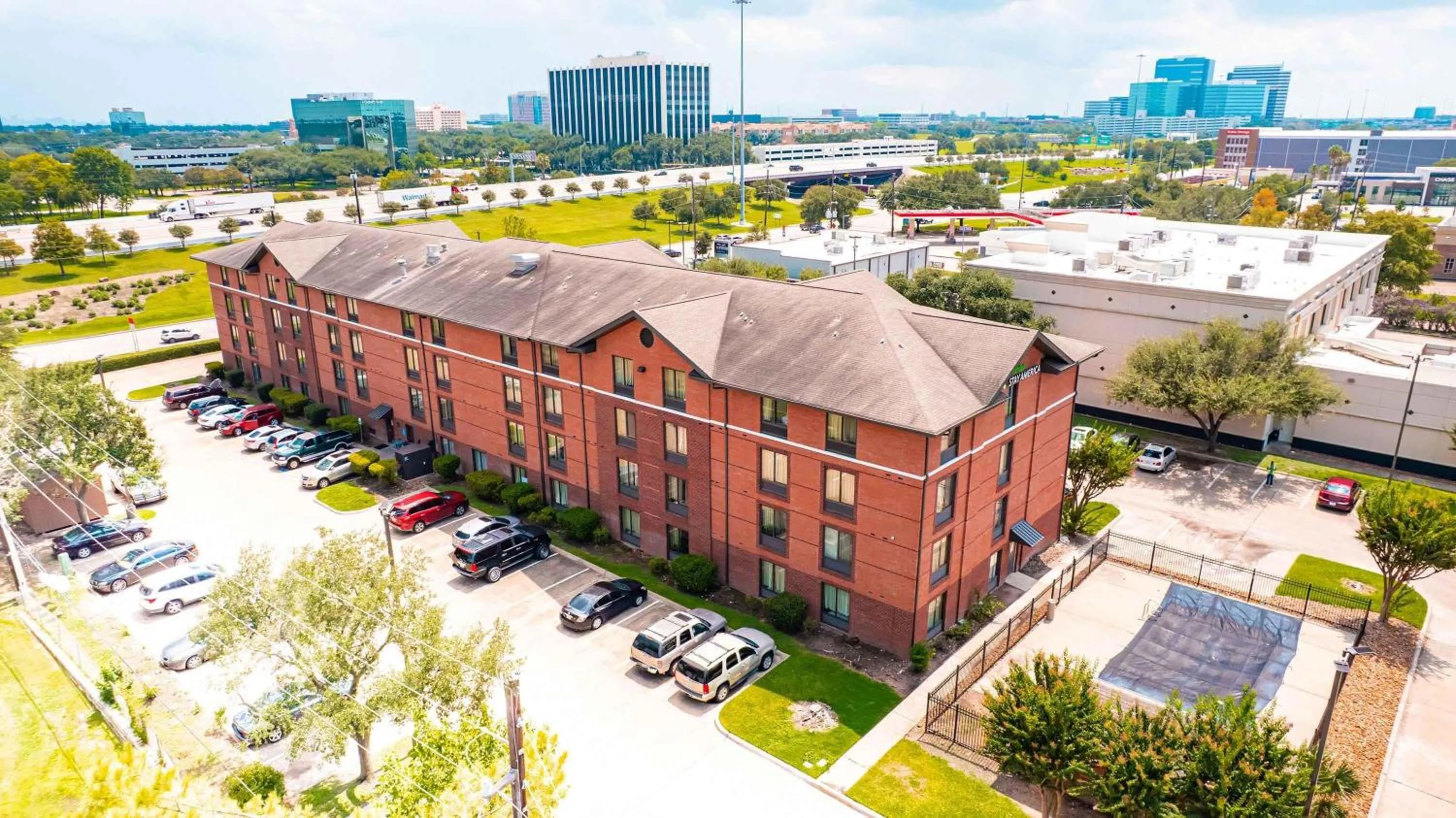 Property building in Extended Stay America Suites - Houston - Westchase - Westheimer