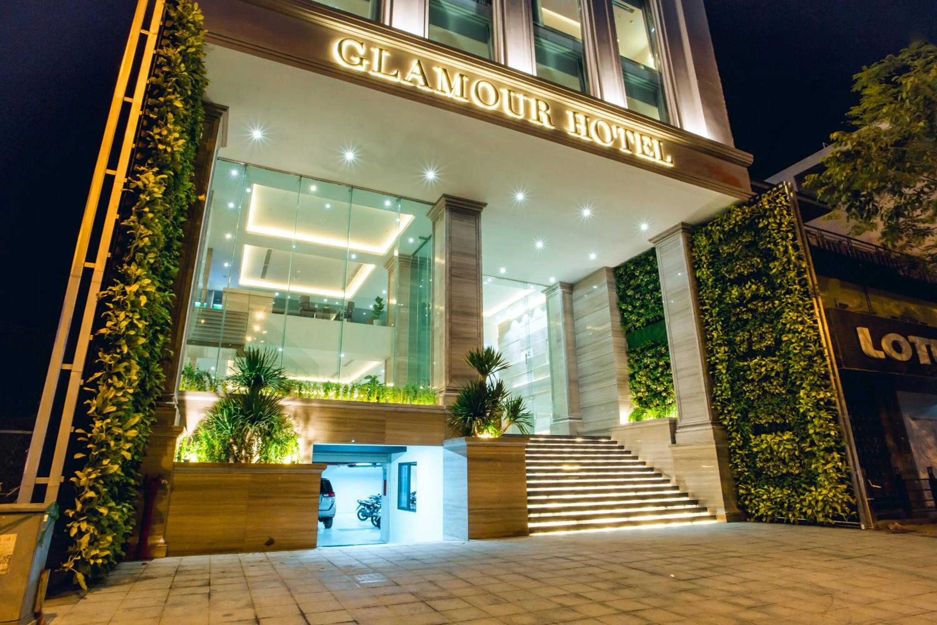 Facade/entrance in Glamour Hotel Da Nang