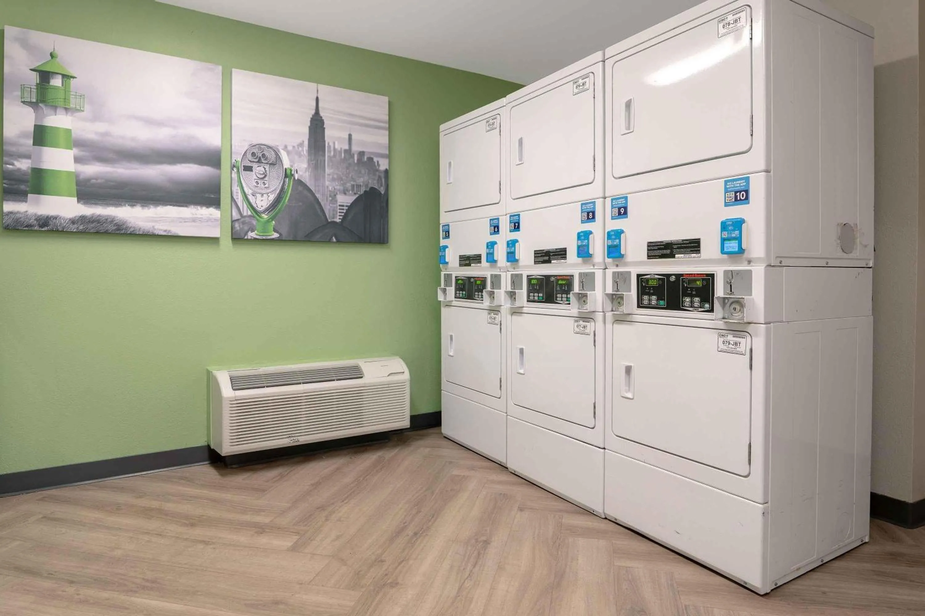 Property building in Extended Stay America Suites - Shelton - Fairfield County