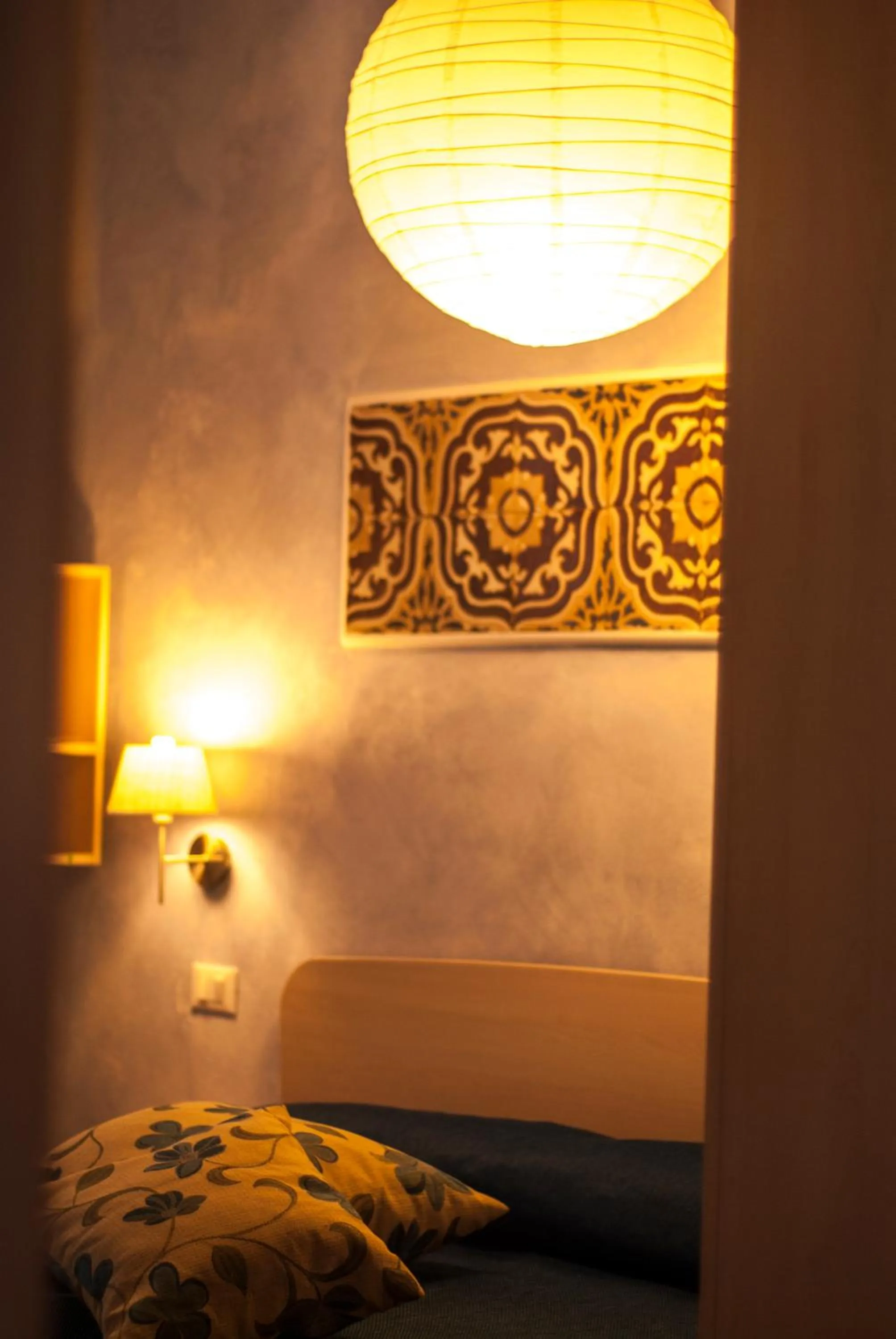 Decorative detail, Bed in Blu Tropea Maison