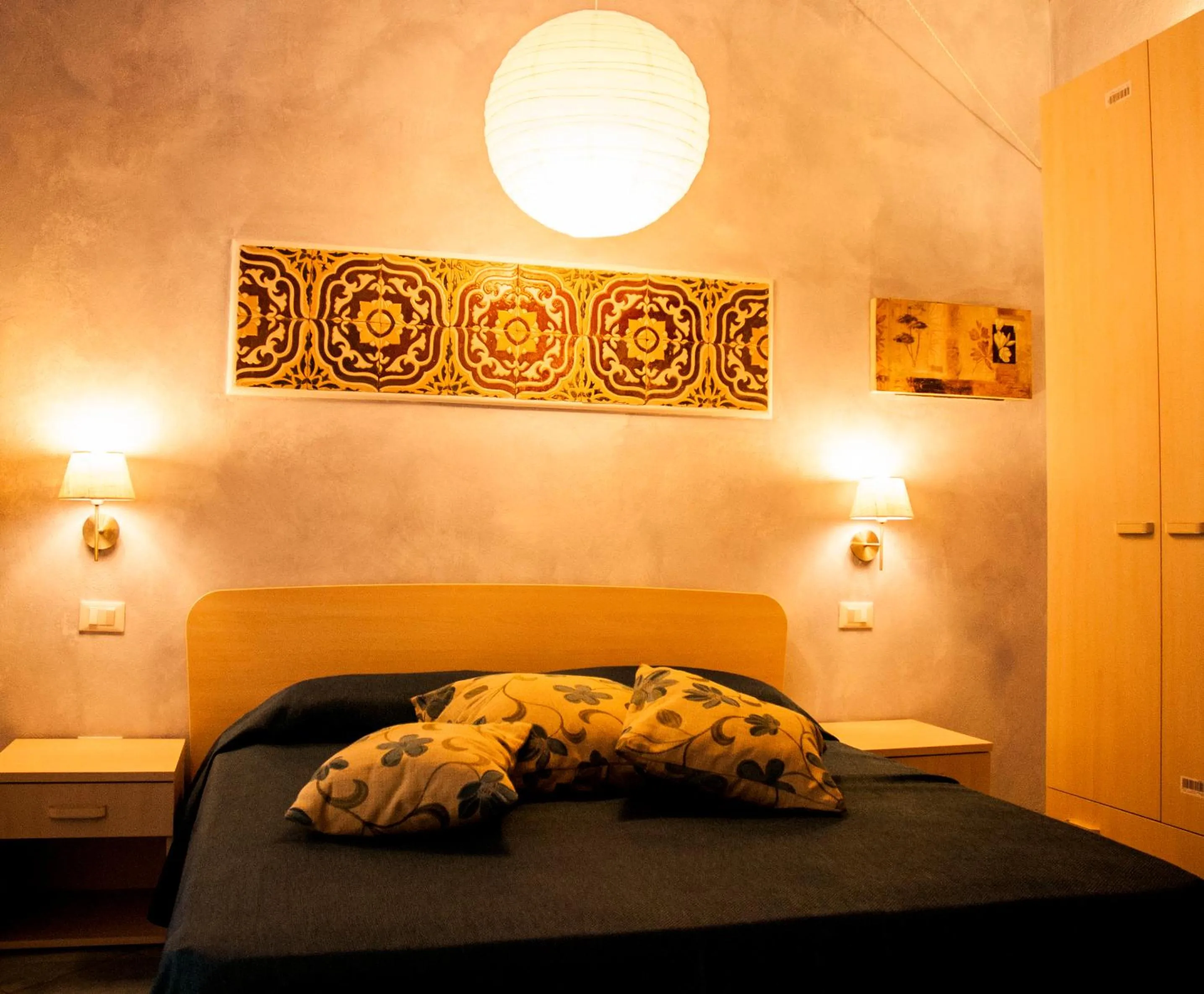 Photo of the whole room, Bed in Blu Tropea Maison