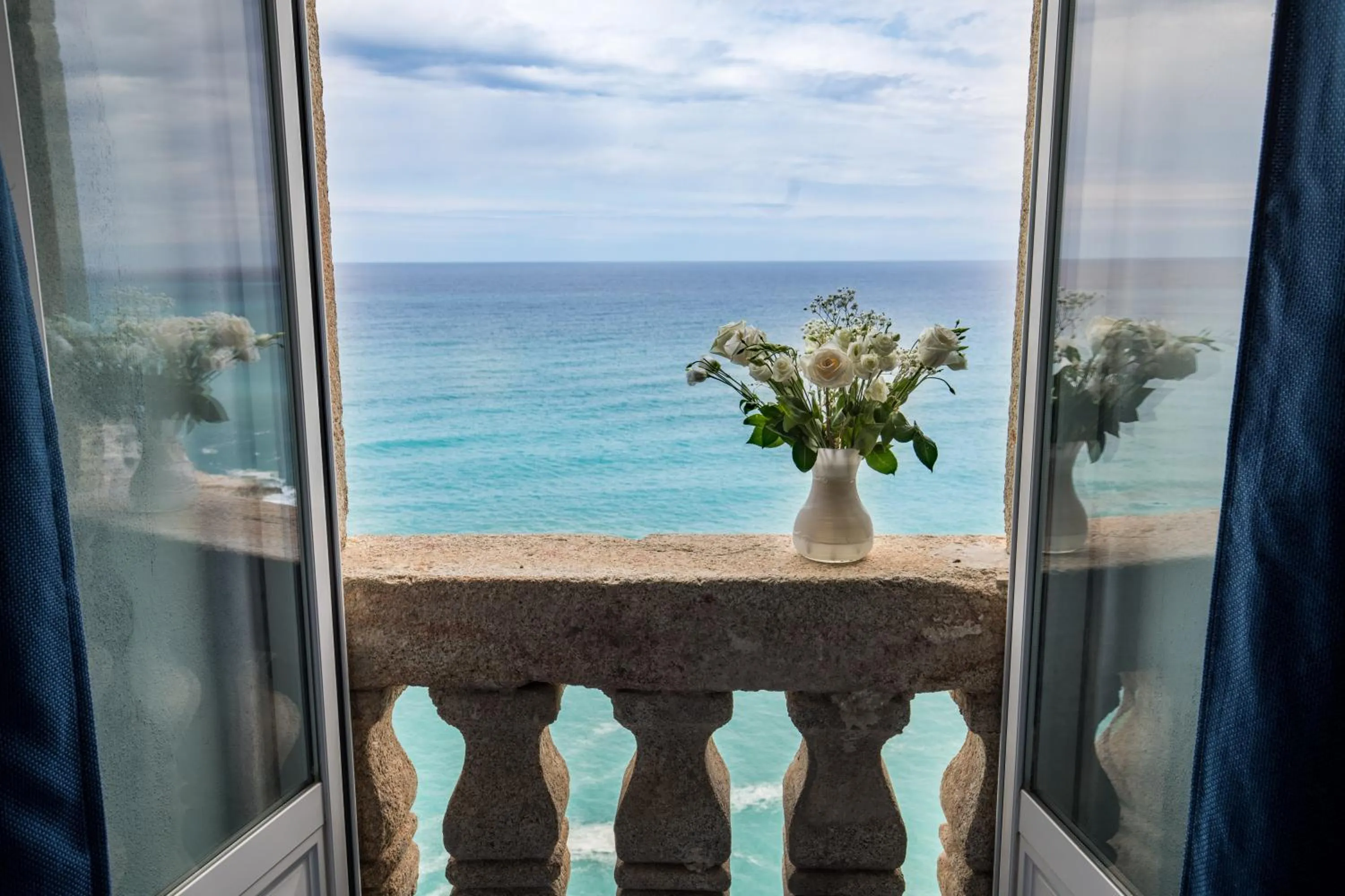 Decorative detail in Blu Tropea Maison