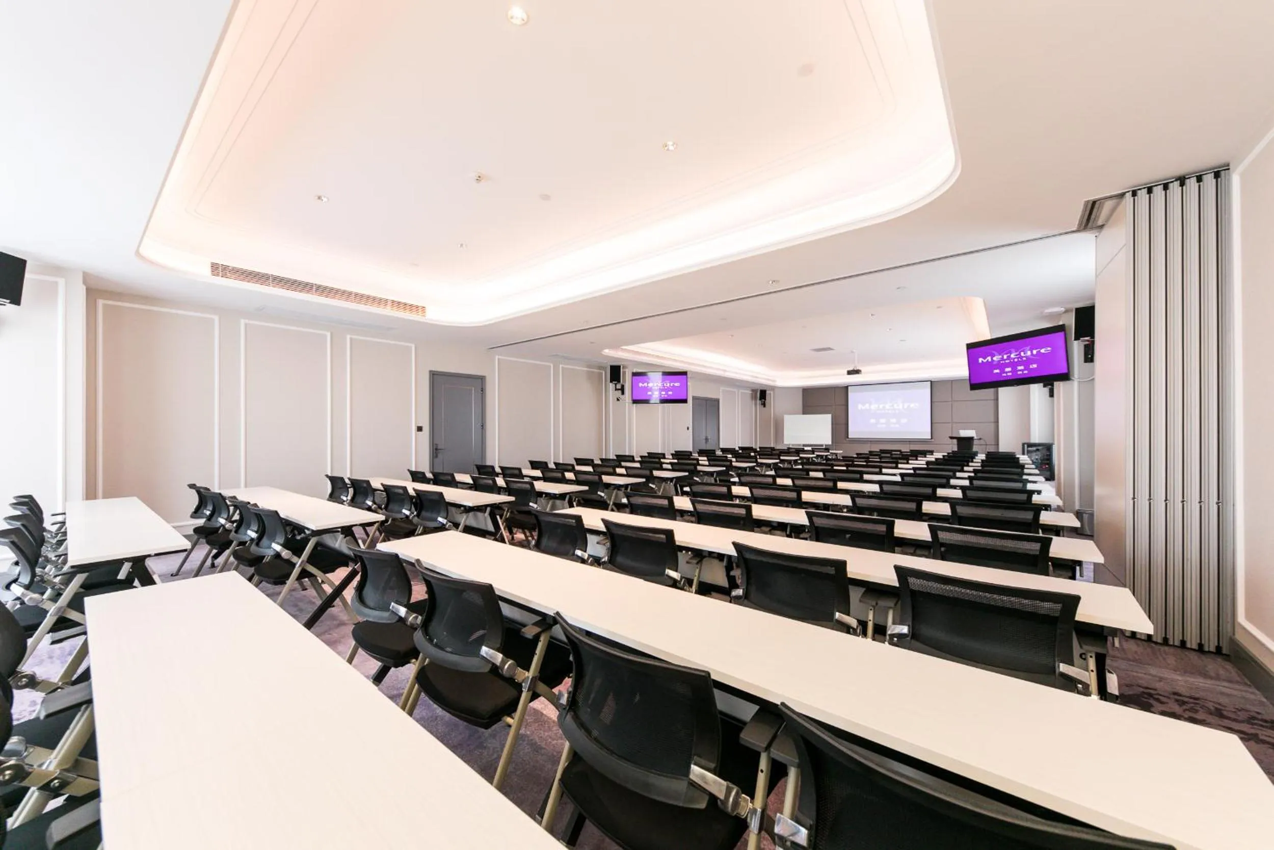 Meeting/conference room in Mercure Xi'an Qujiang