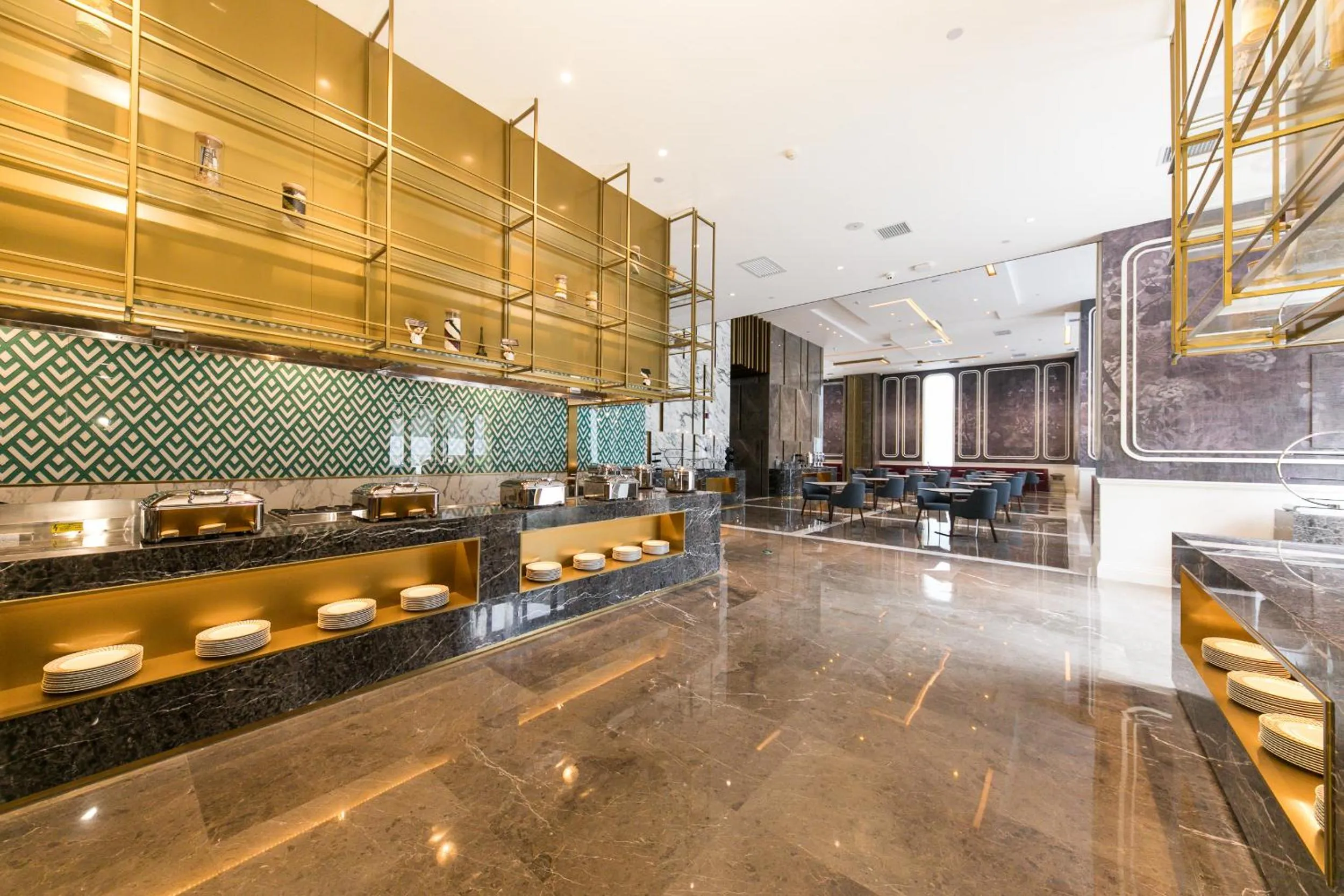 Restaurant/places to eat in Mercure Xi'an Qujiang