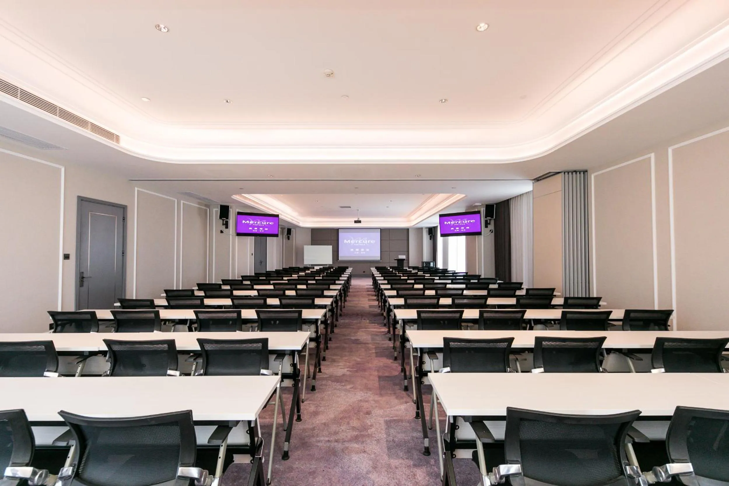 Meeting/conference room in Mercure Xi'an Qujiang