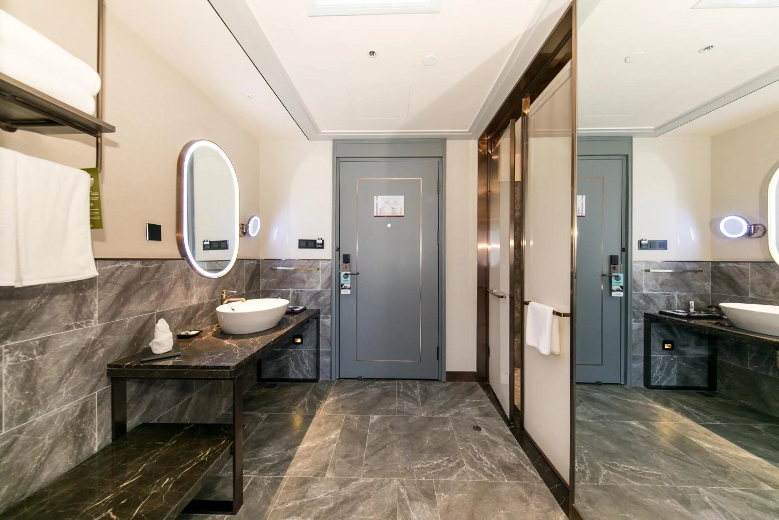 Shower in Mercure Xi'an Qujiang