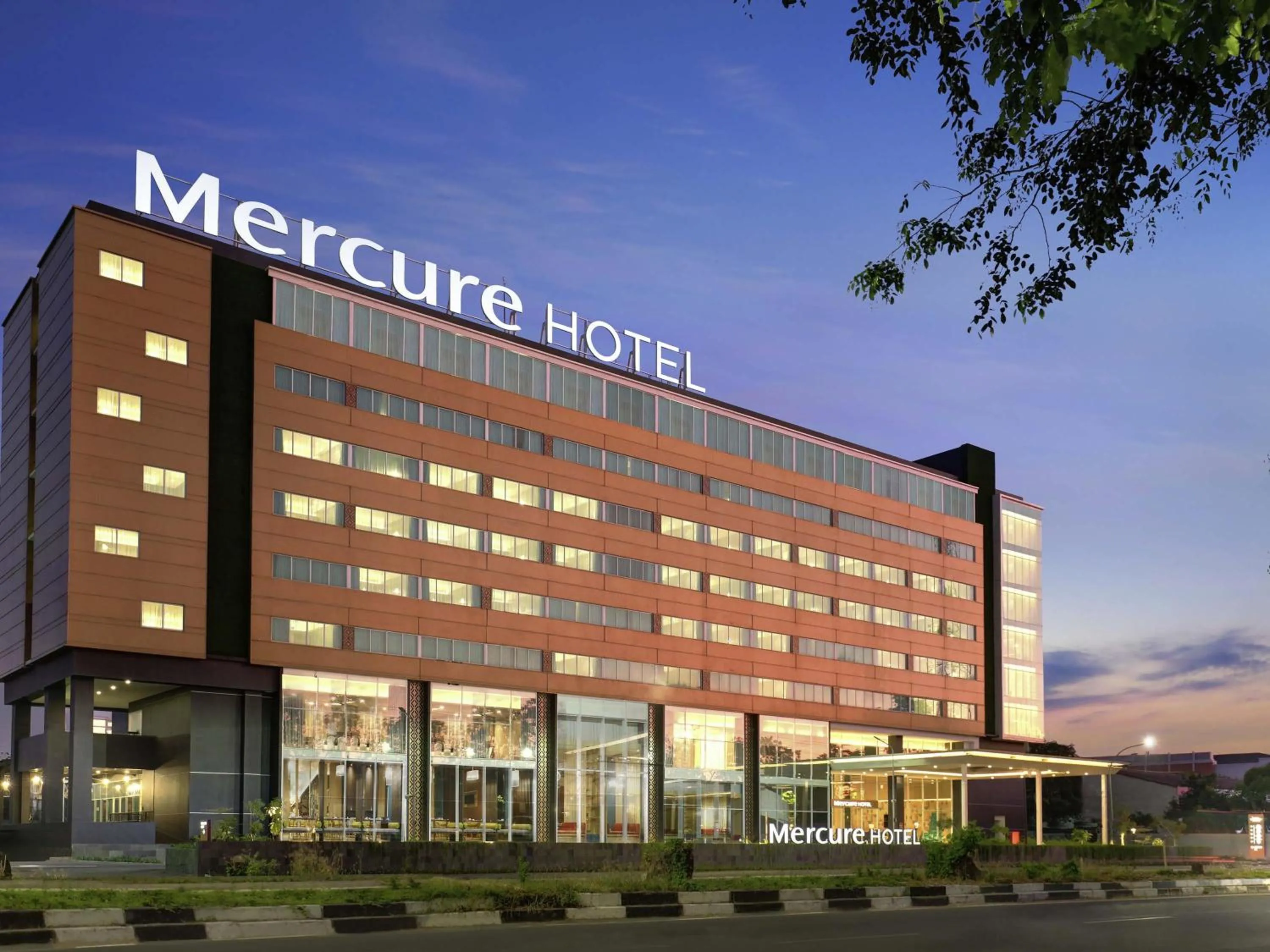 Property building in Mercure Makassar Nexa Pettarani