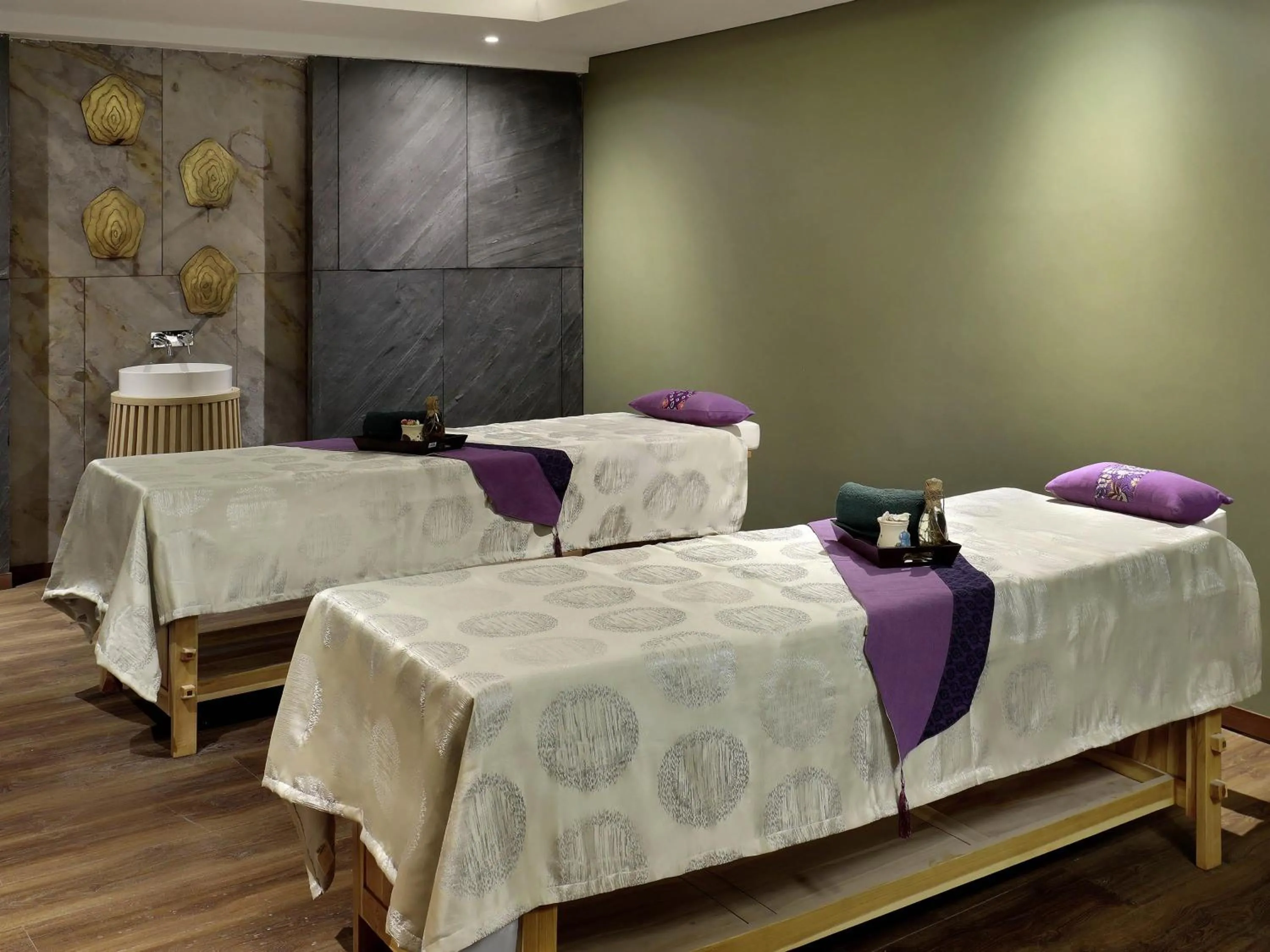 Spa and wellness centre/facilities, Bed in Mercure Makassar Nexa Pettarani